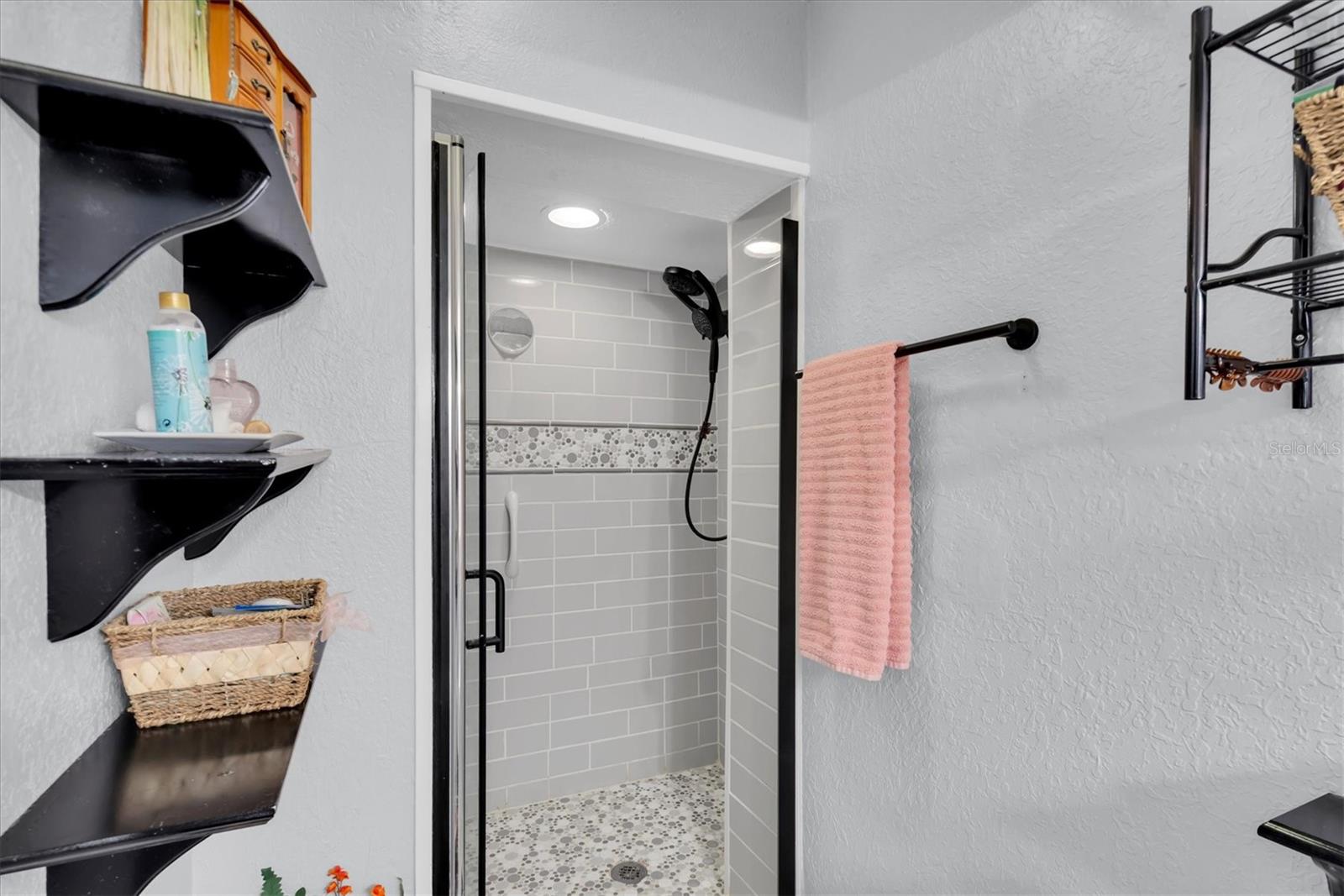 Image 54 of 96 For 819 10th Street Sw