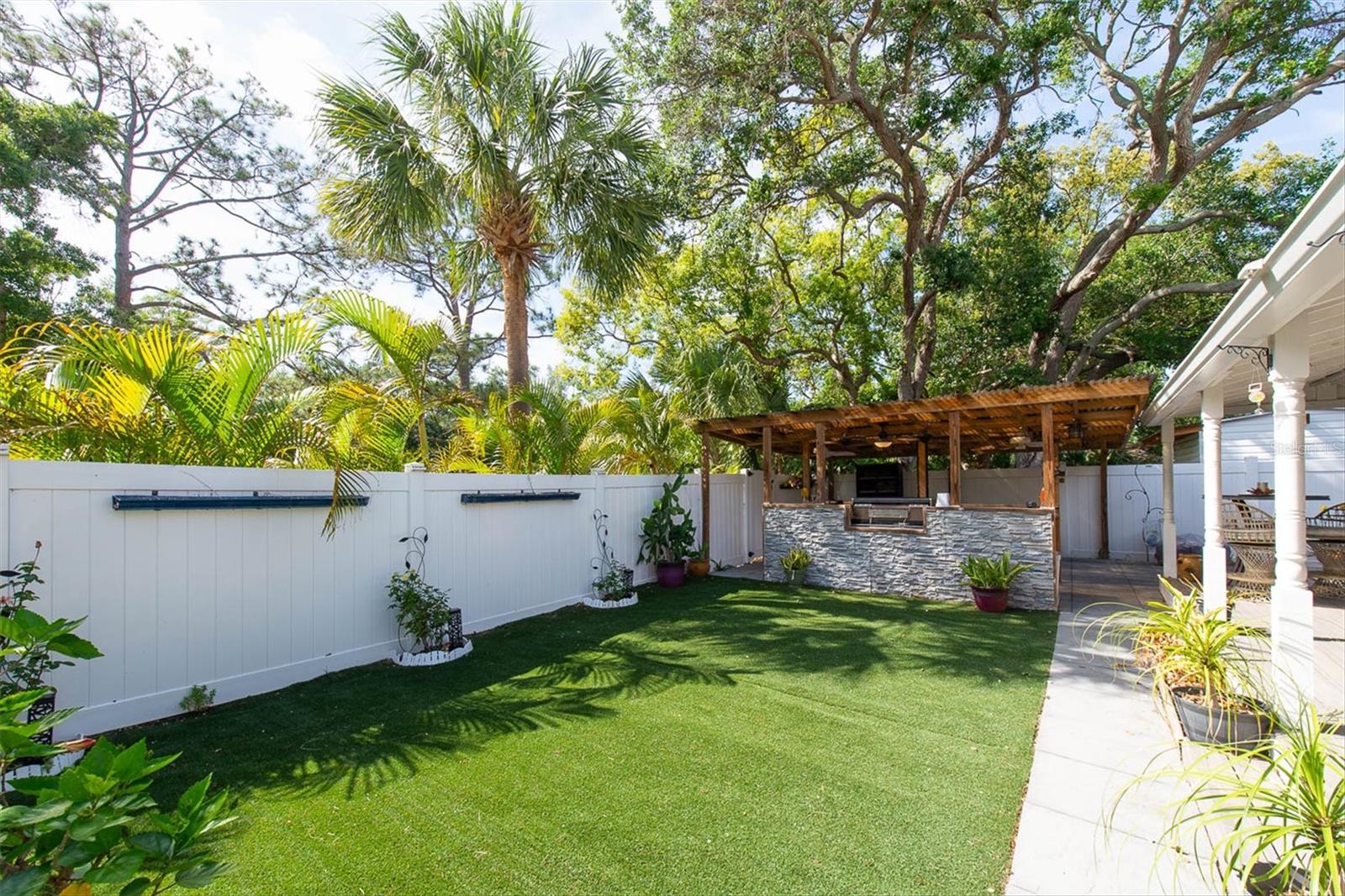 Image 64 of 96 For 819 10th Street Sw