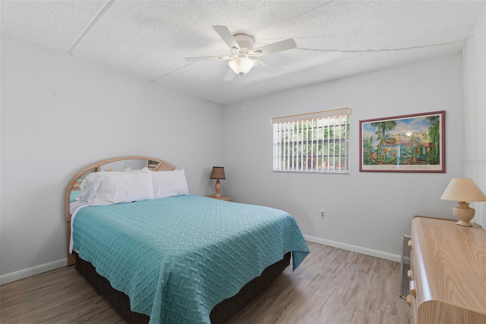 Image 14 of 31 For 12760 Indian Rocks Road 1082