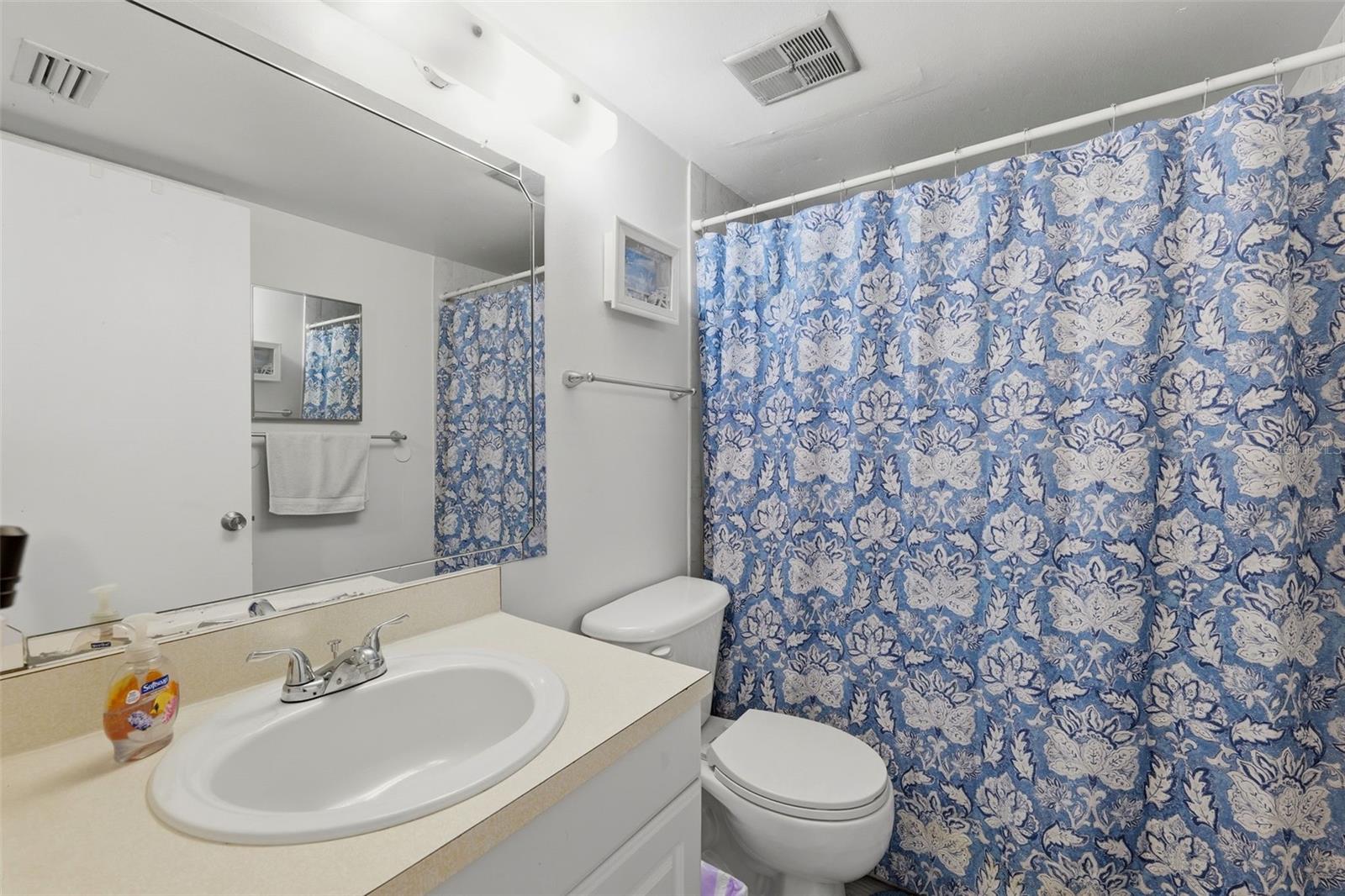 Image 16 of 31 For 12760 Indian Rocks Road 1082