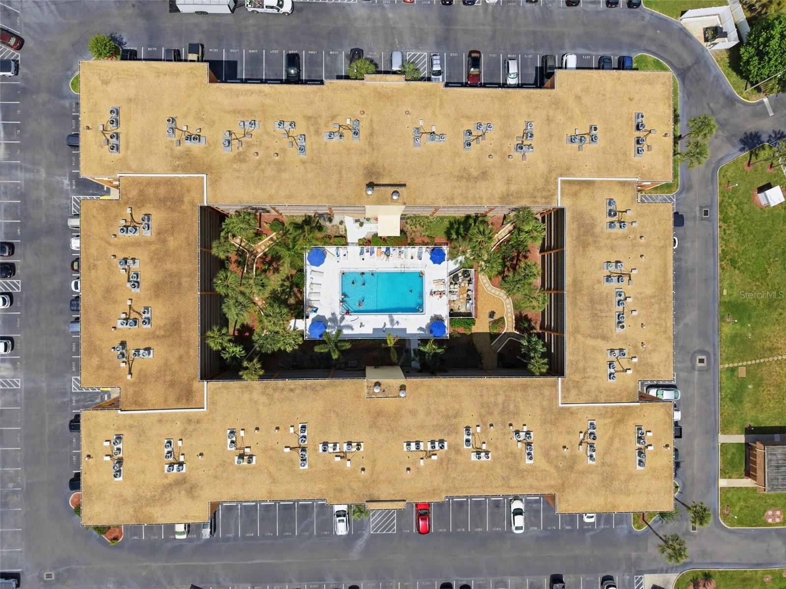 Image 29 of 31 For 12760 Indian Rocks Road 1082