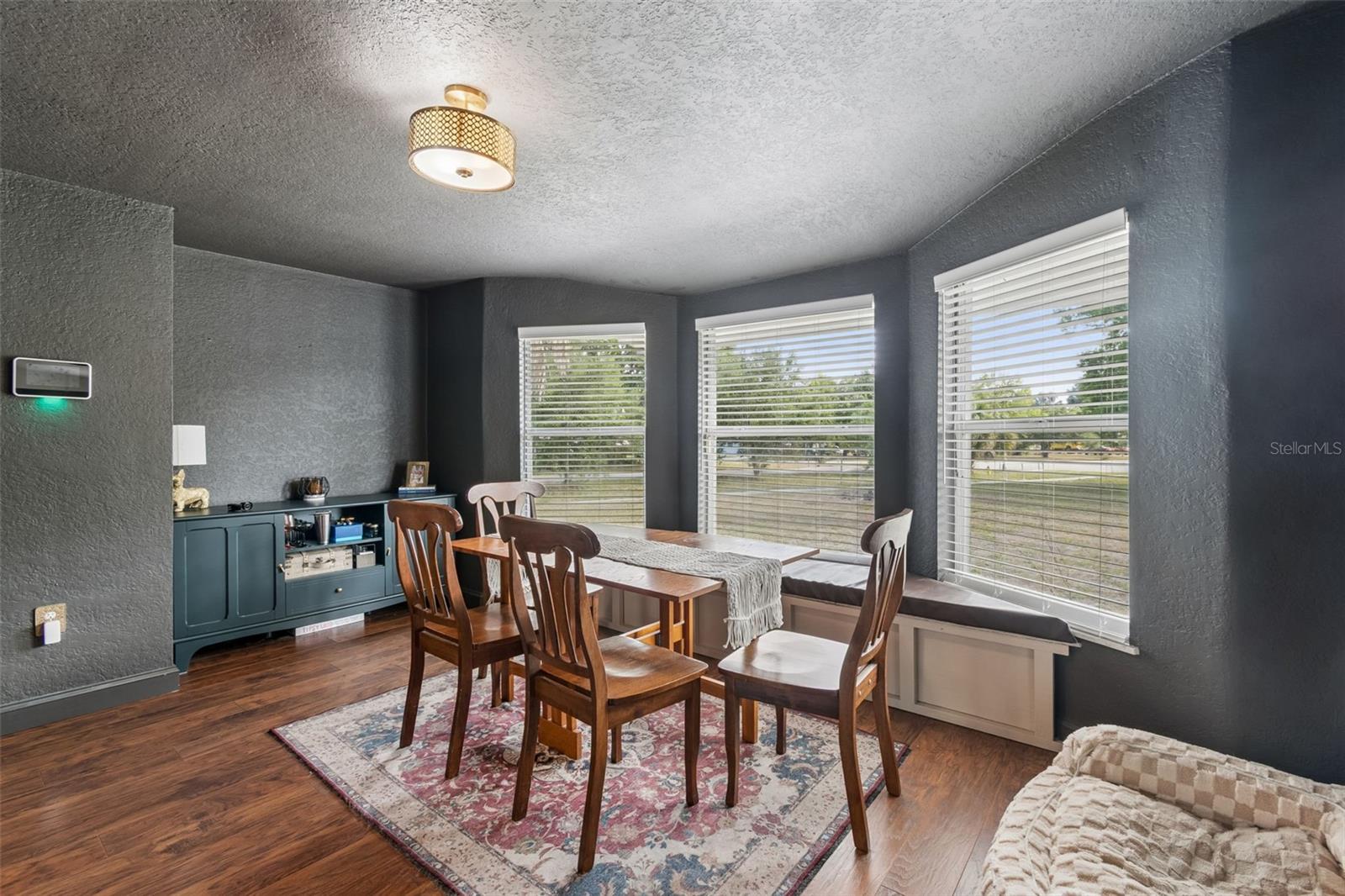 Listing photo id 10 for 2301 Eldred Drive