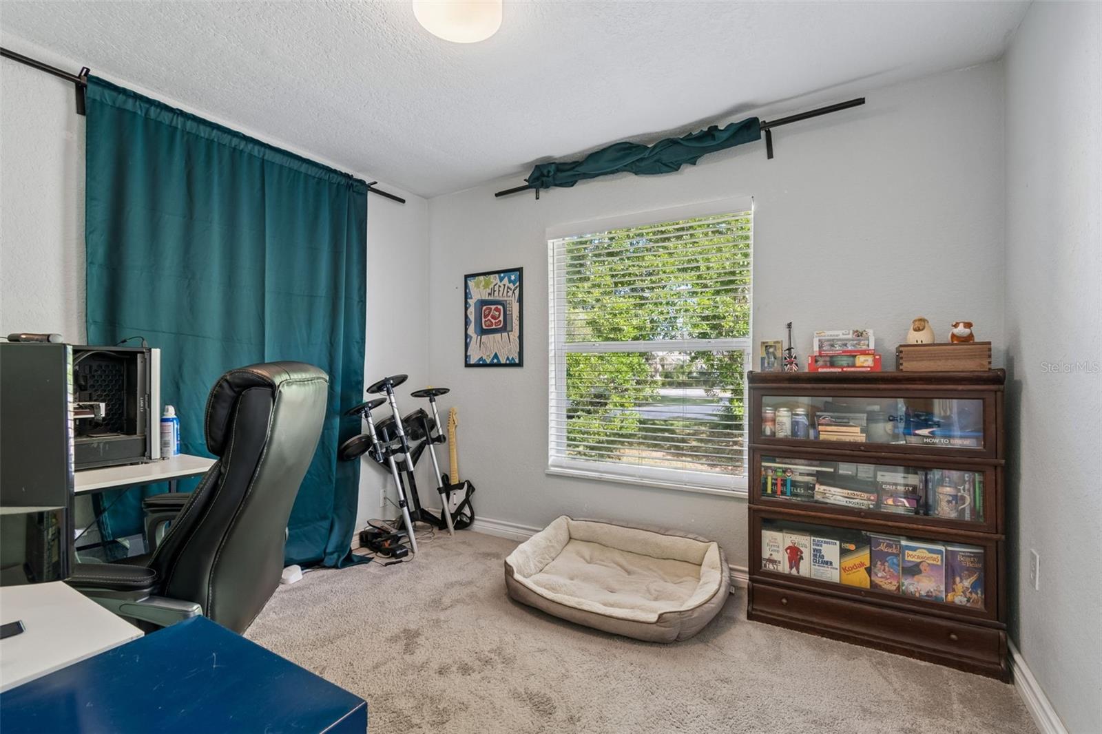 Listing photo id 16 for 2301 Eldred Drive