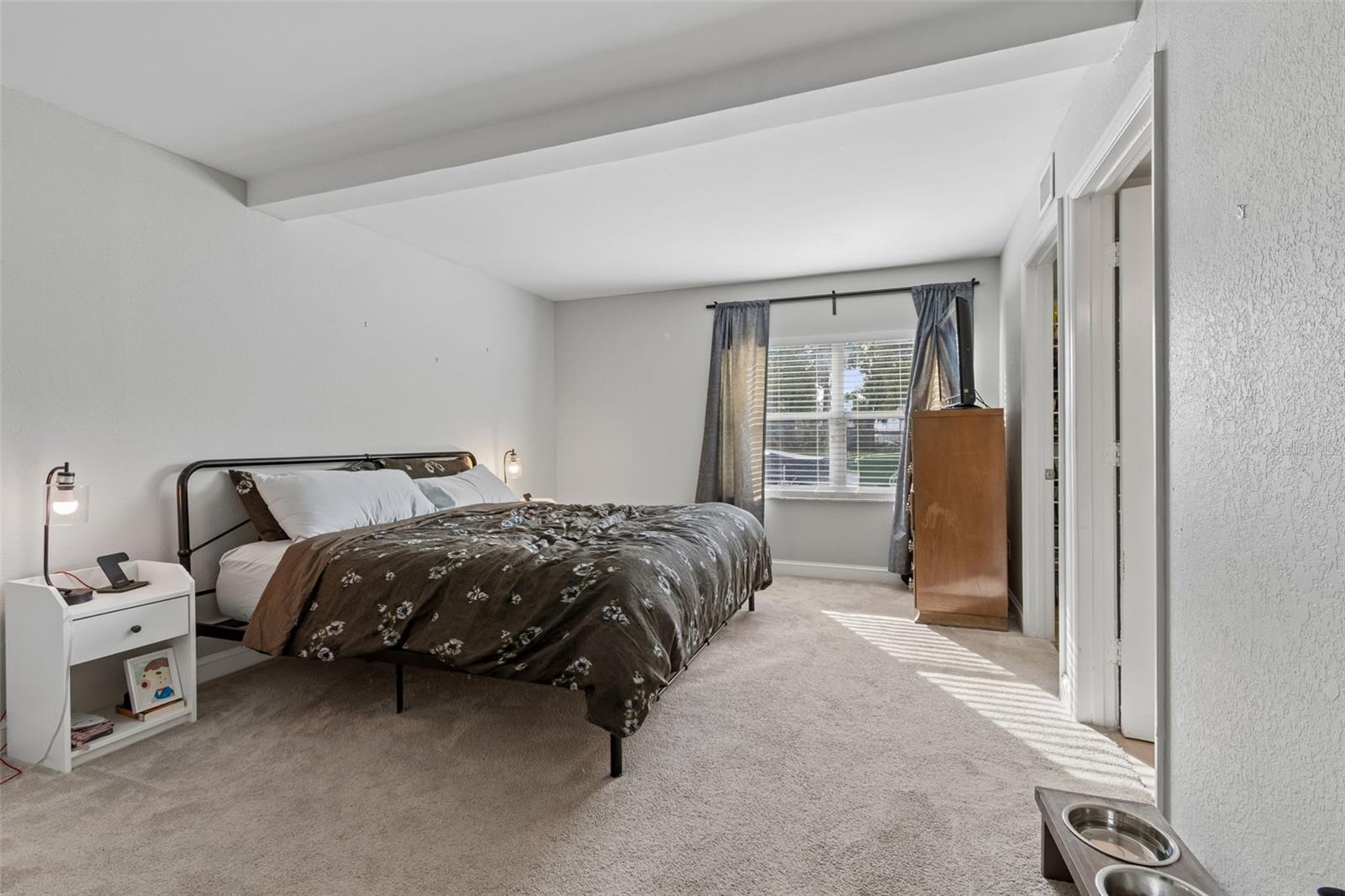 Listing photo id 18 for 2301 Eldred Drive