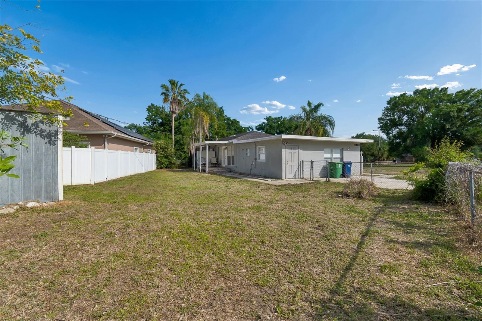 Listing photo id 26 for 2301 Eldred Drive