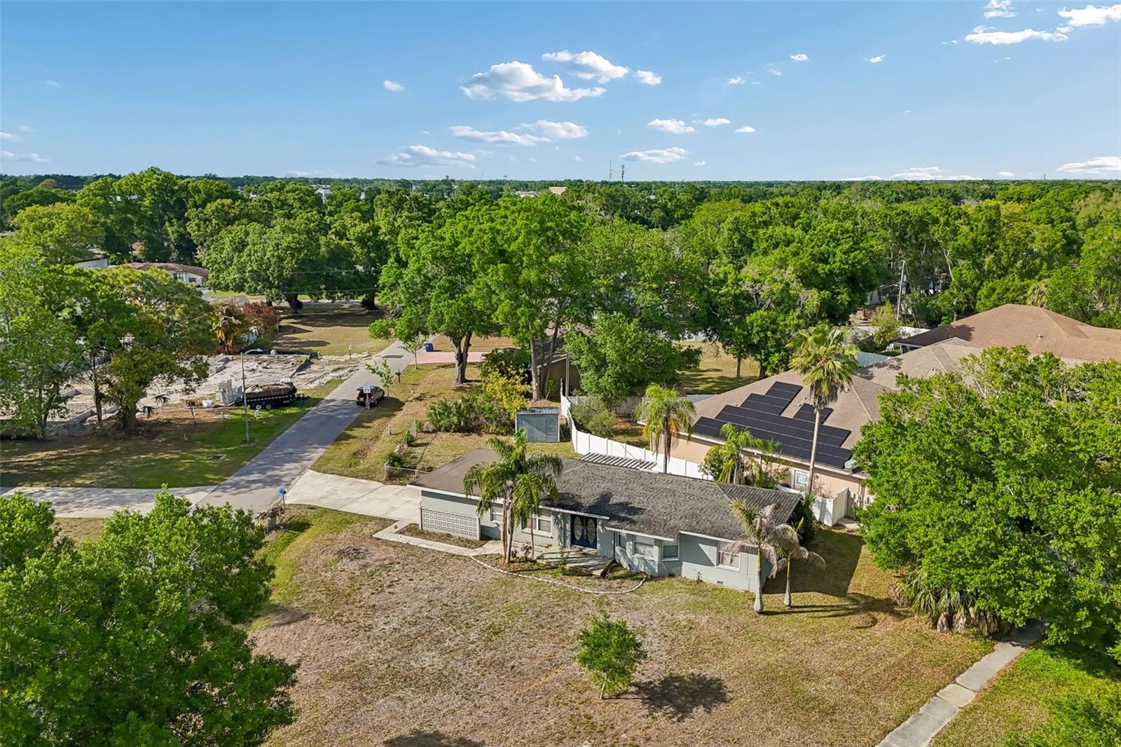 Listing photo id 31 for 2301 Eldred Drive