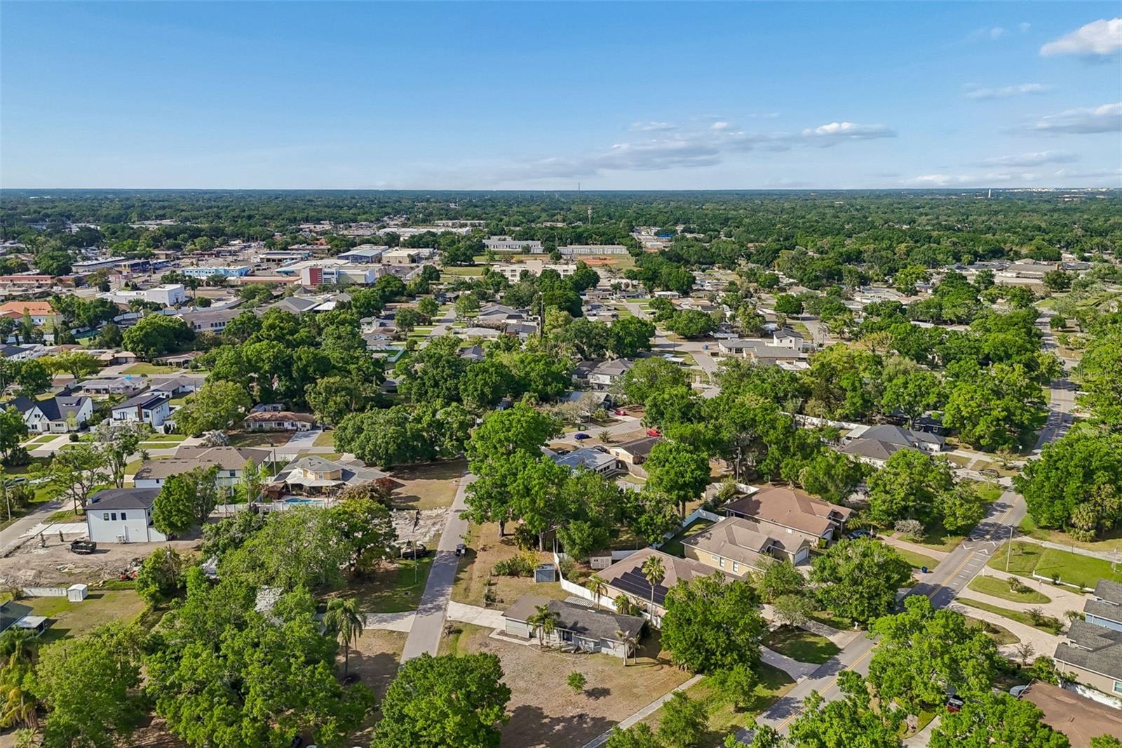 Listing photo id 32 for 2301 Eldred Drive