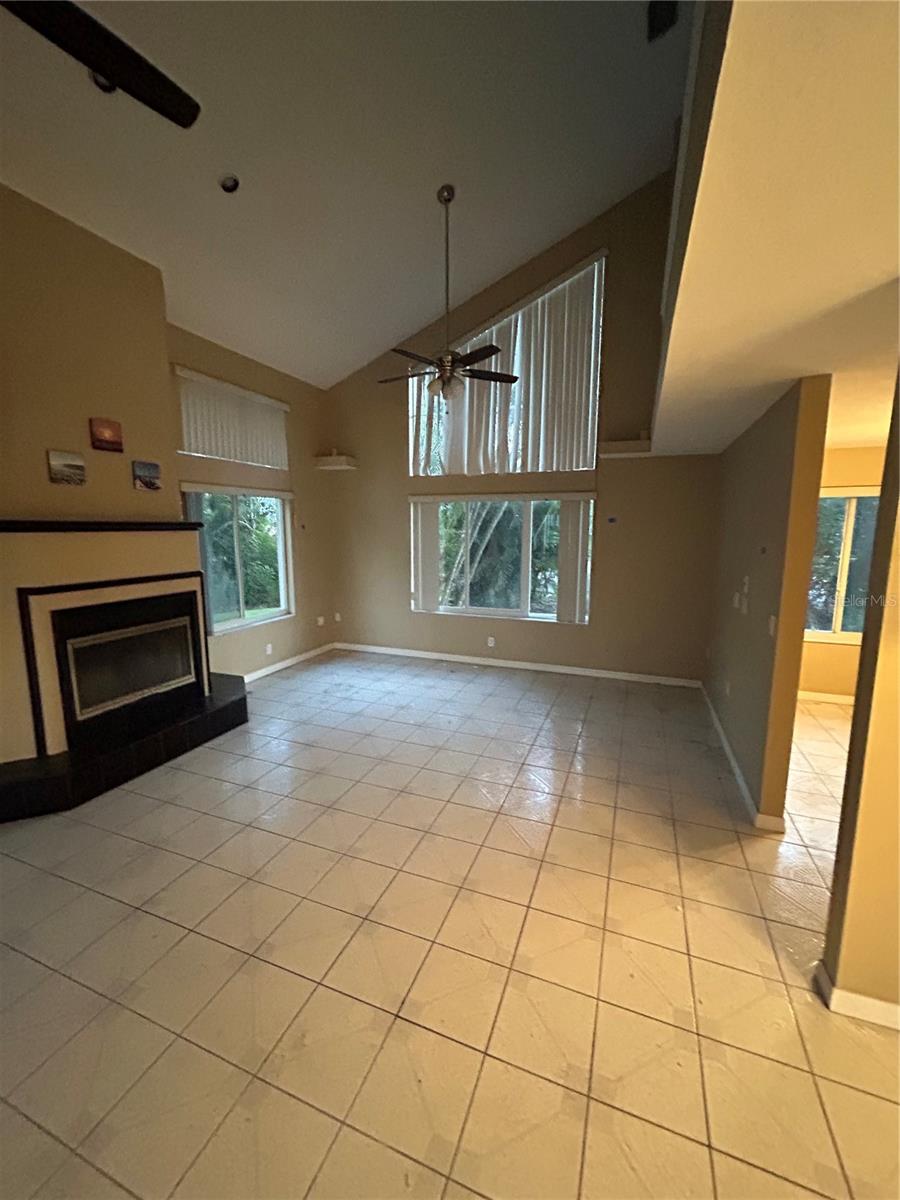 Image 25 of 46 For 908 35th Avenue Drive W