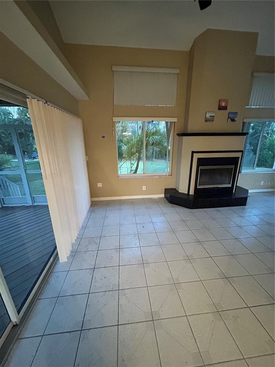 Image 26 of 46 For 908 35th Avenue Drive W