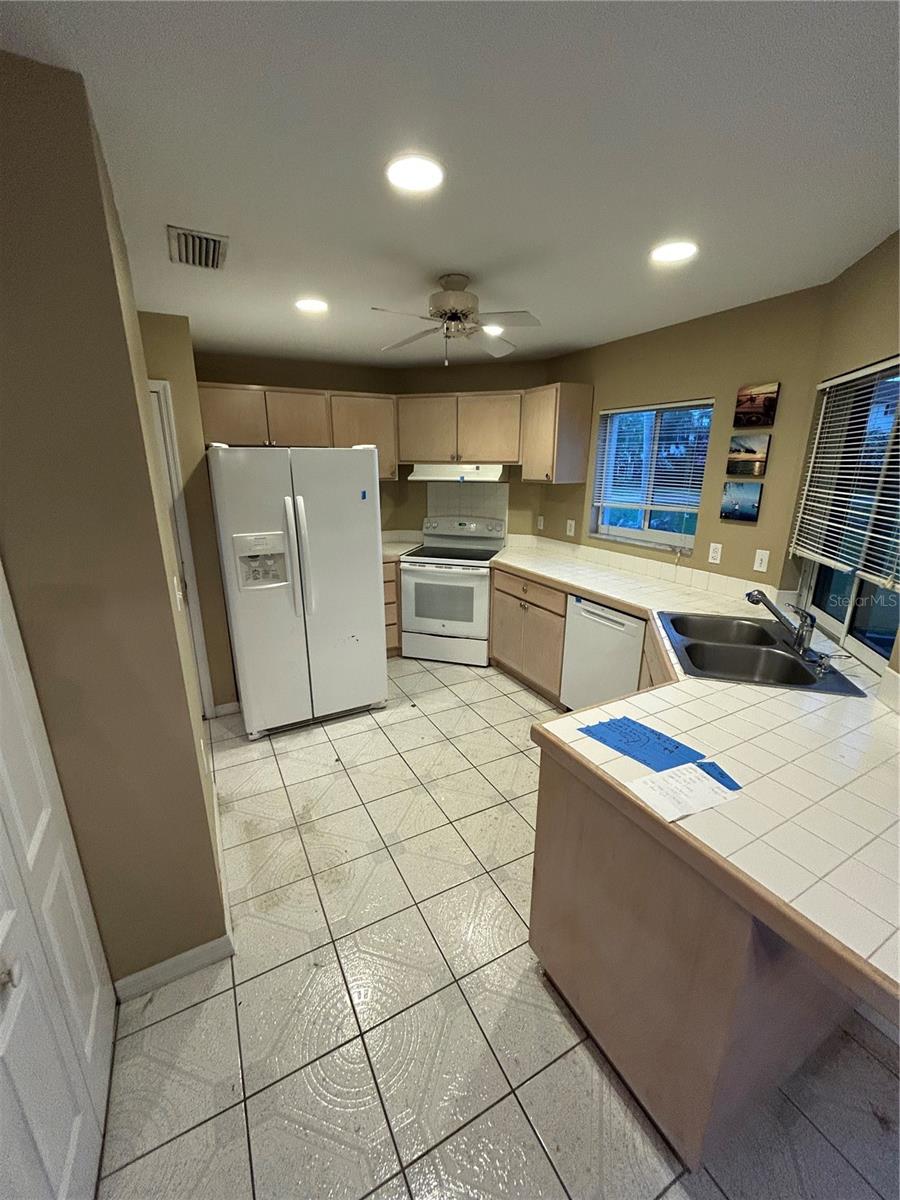 Image 32 of 46 For 908 35th Avenue Drive W