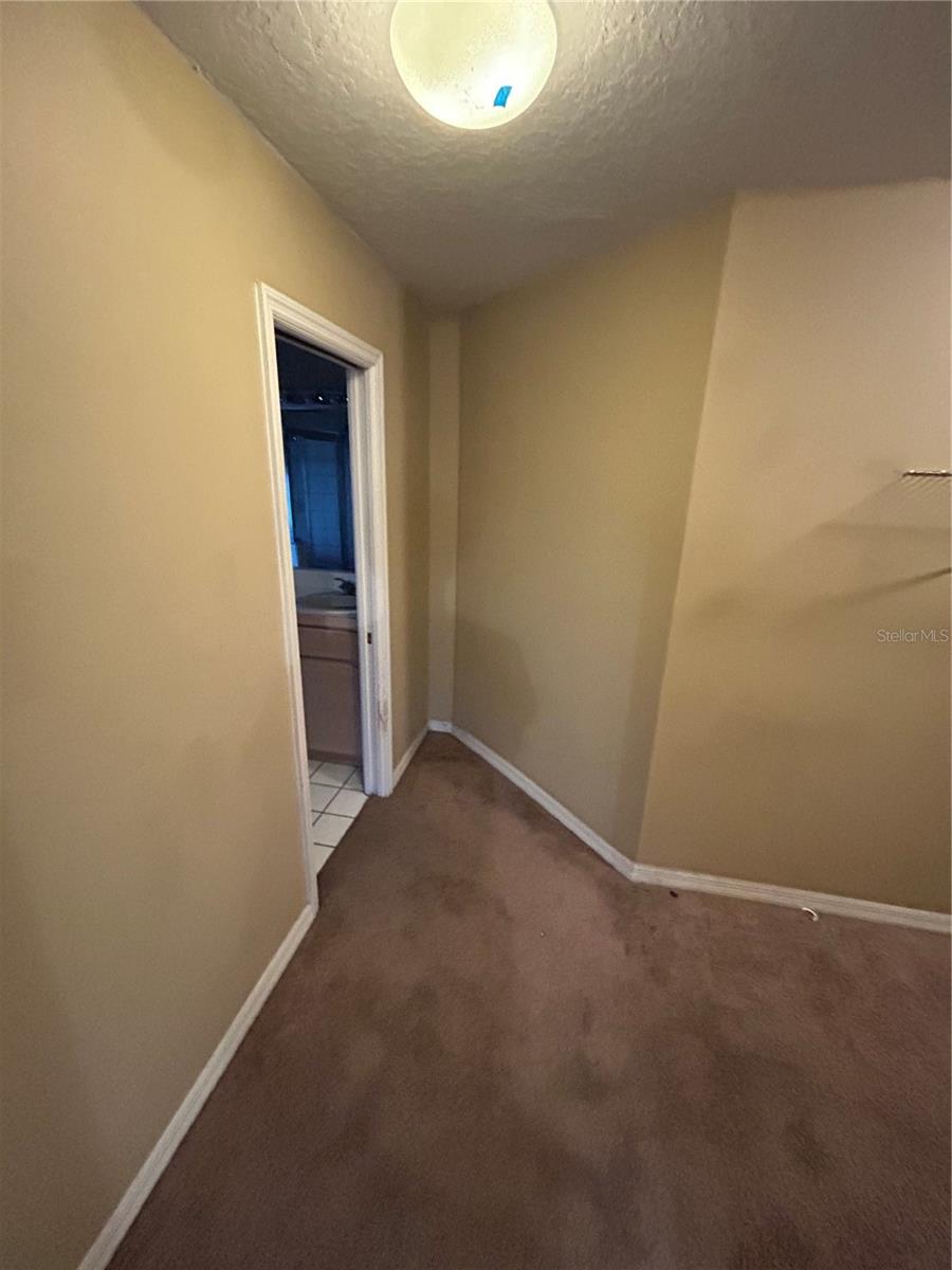 Image 8 of 46 For 908 35th Avenue Drive W