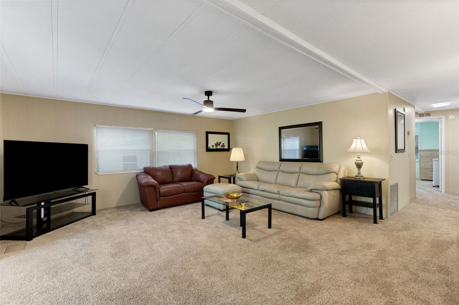 Image 11 of 39 For 98 Cedar Elm Drive 32