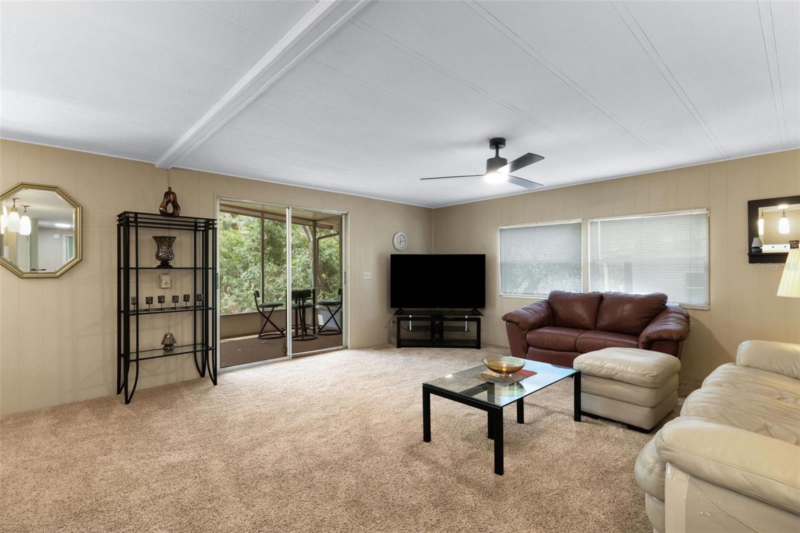 Image 14 of 39 For 98 Cedar Elm Drive 32