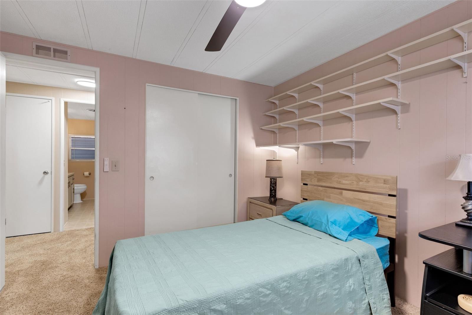 Image 18 of 39 For 98 Cedar Elm Drive 32