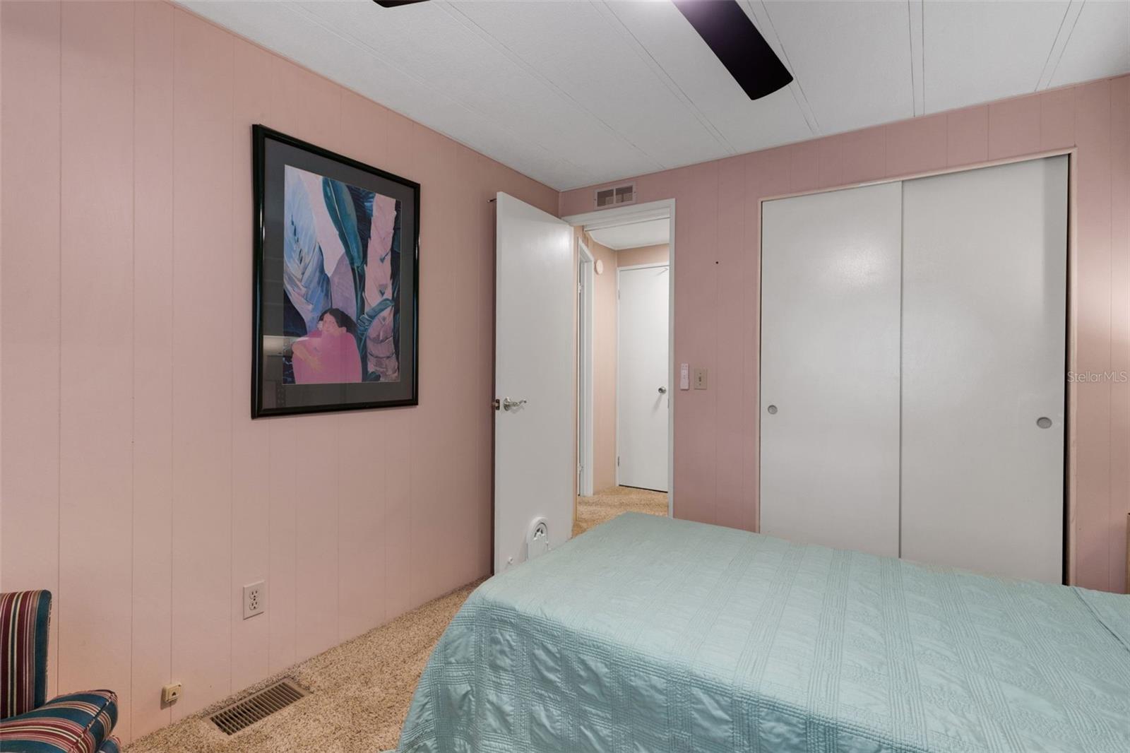 Image 19 of 39 For 98 Cedar Elm Drive 32