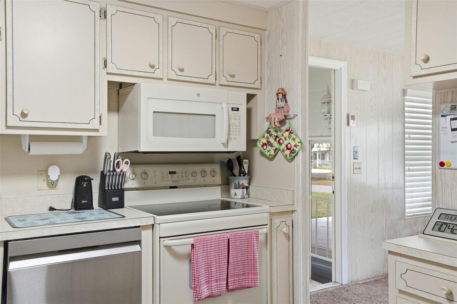 Image 11 of 61 For 8496 Highpoint Boulevard