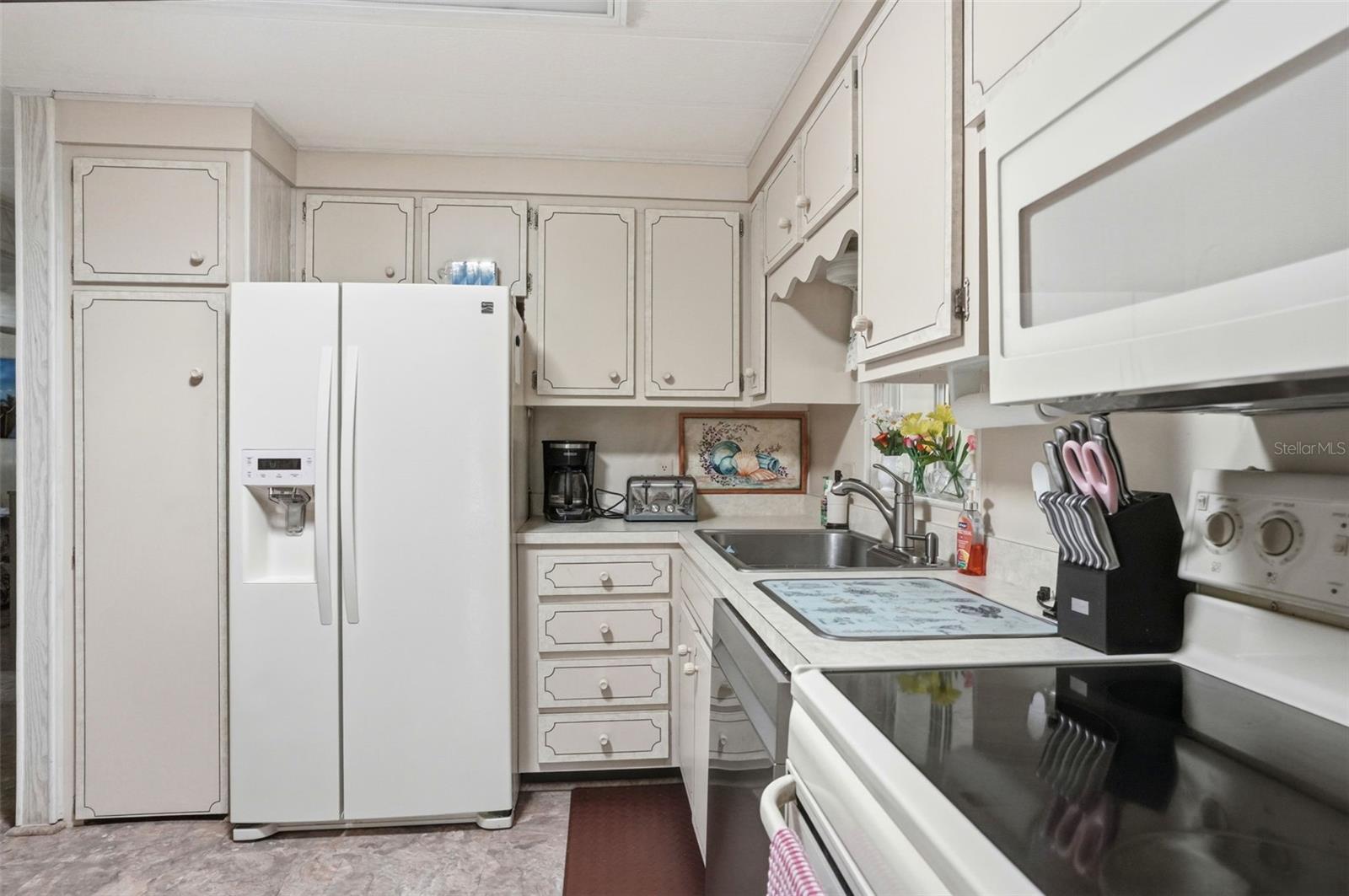 Image 13 of 61 For 8496 Highpoint Boulevard