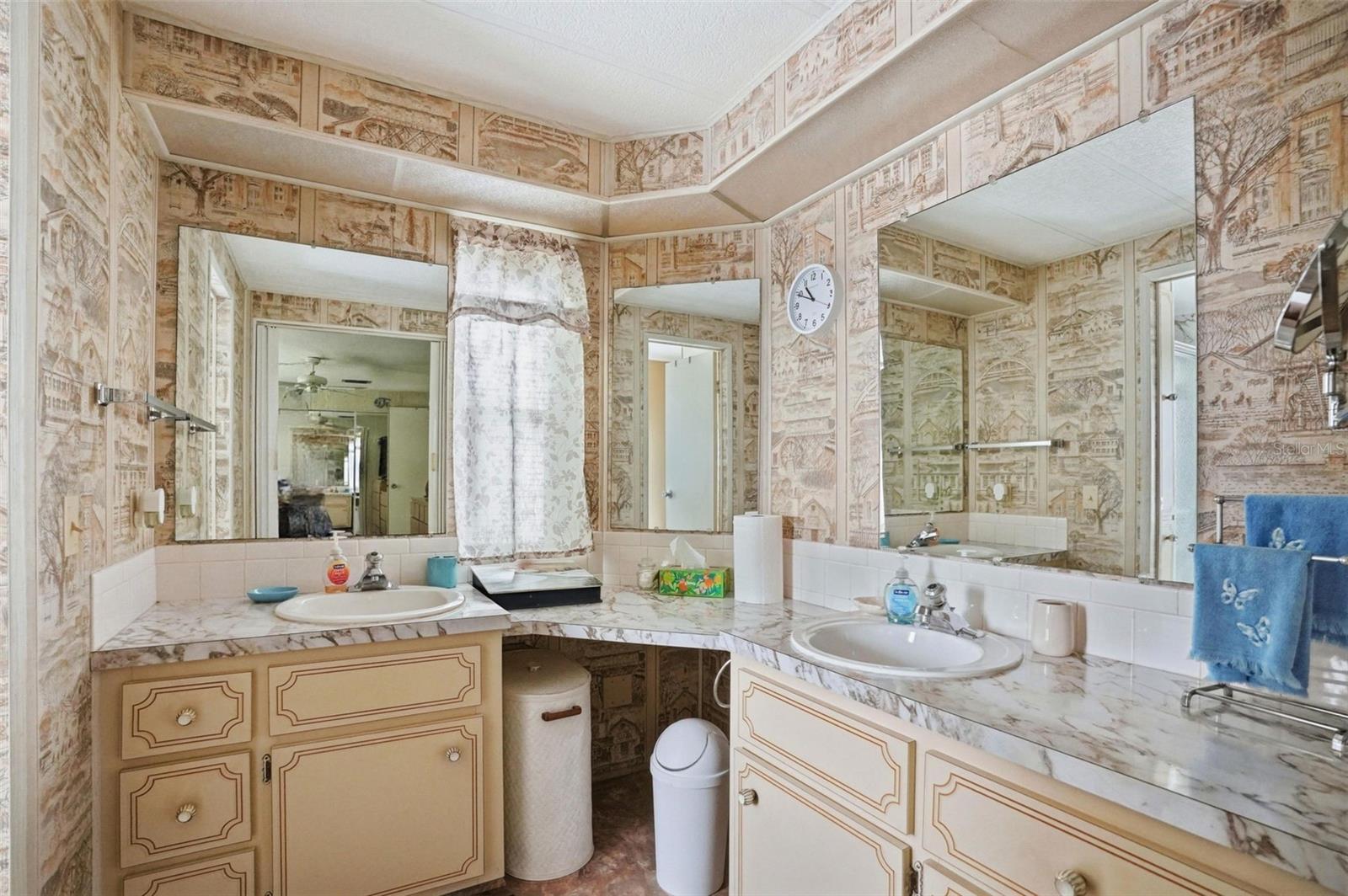 Image 29 of 61 For 8496 Highpoint Boulevard