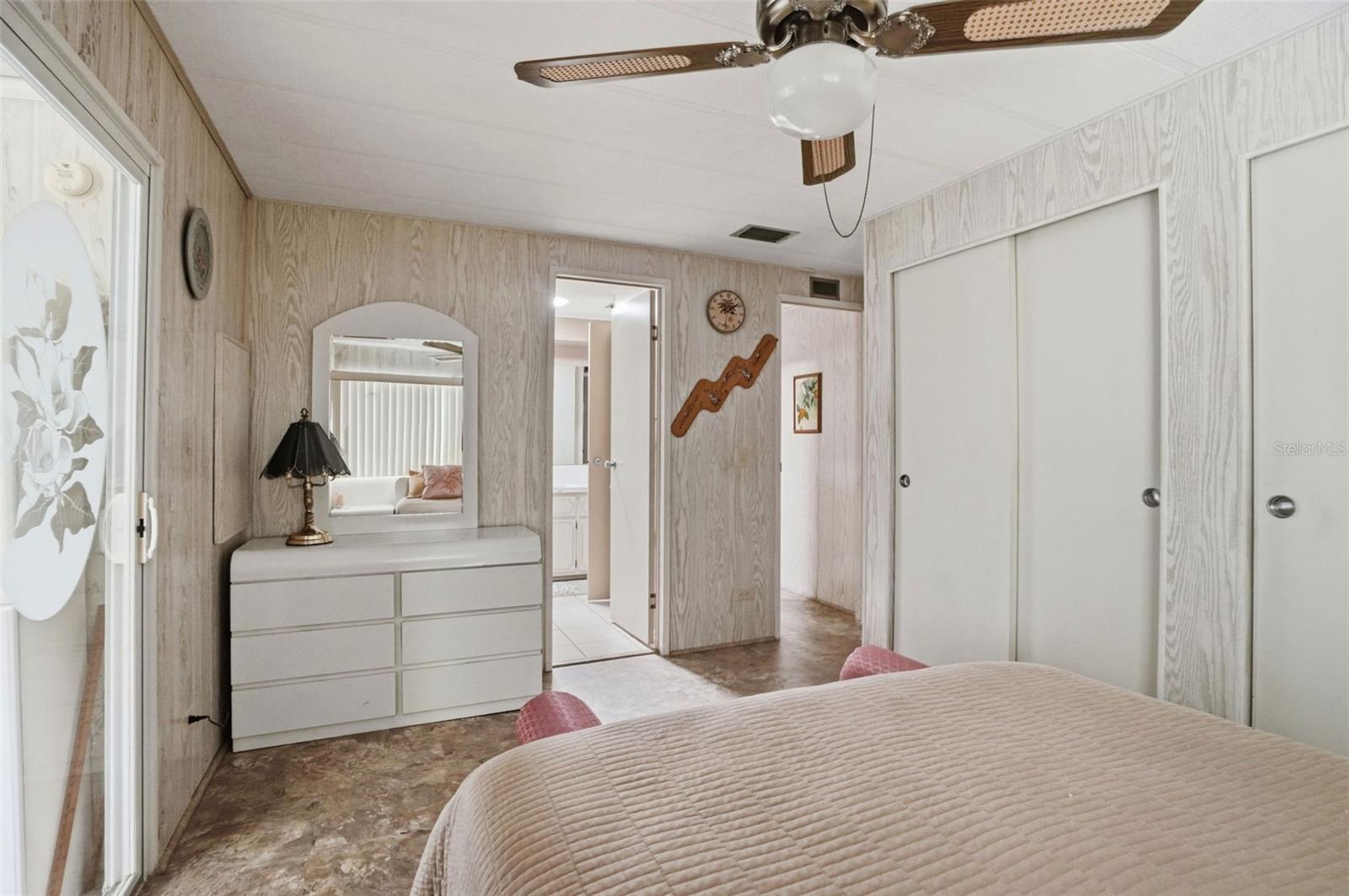 Image 35 of 61 For 8496 Highpoint Boulevard