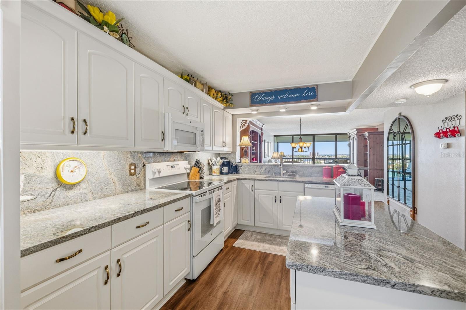 Image 10 of 61 For 9425 Blind Pass Road 705