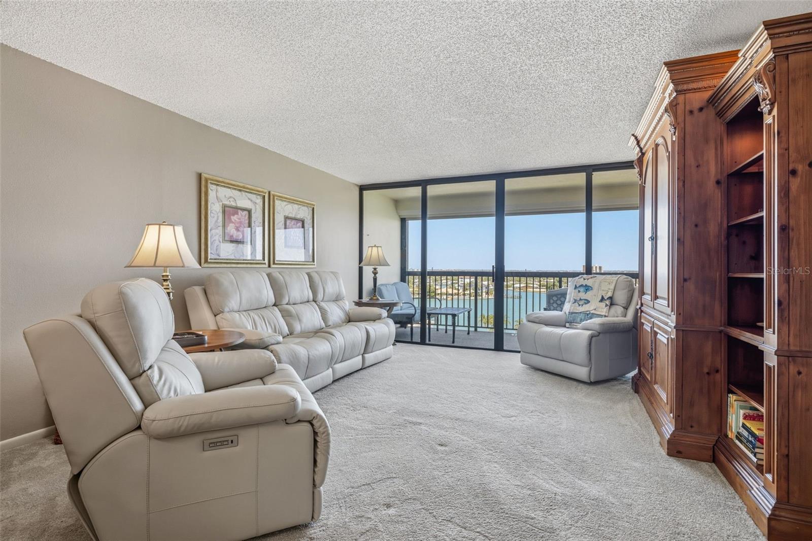 Image 15 of 61 For 9425 Blind Pass Road 705