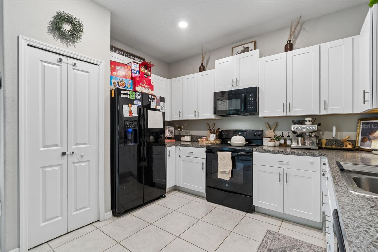 Image 18 of 73 For 3633 Bellmeade Court