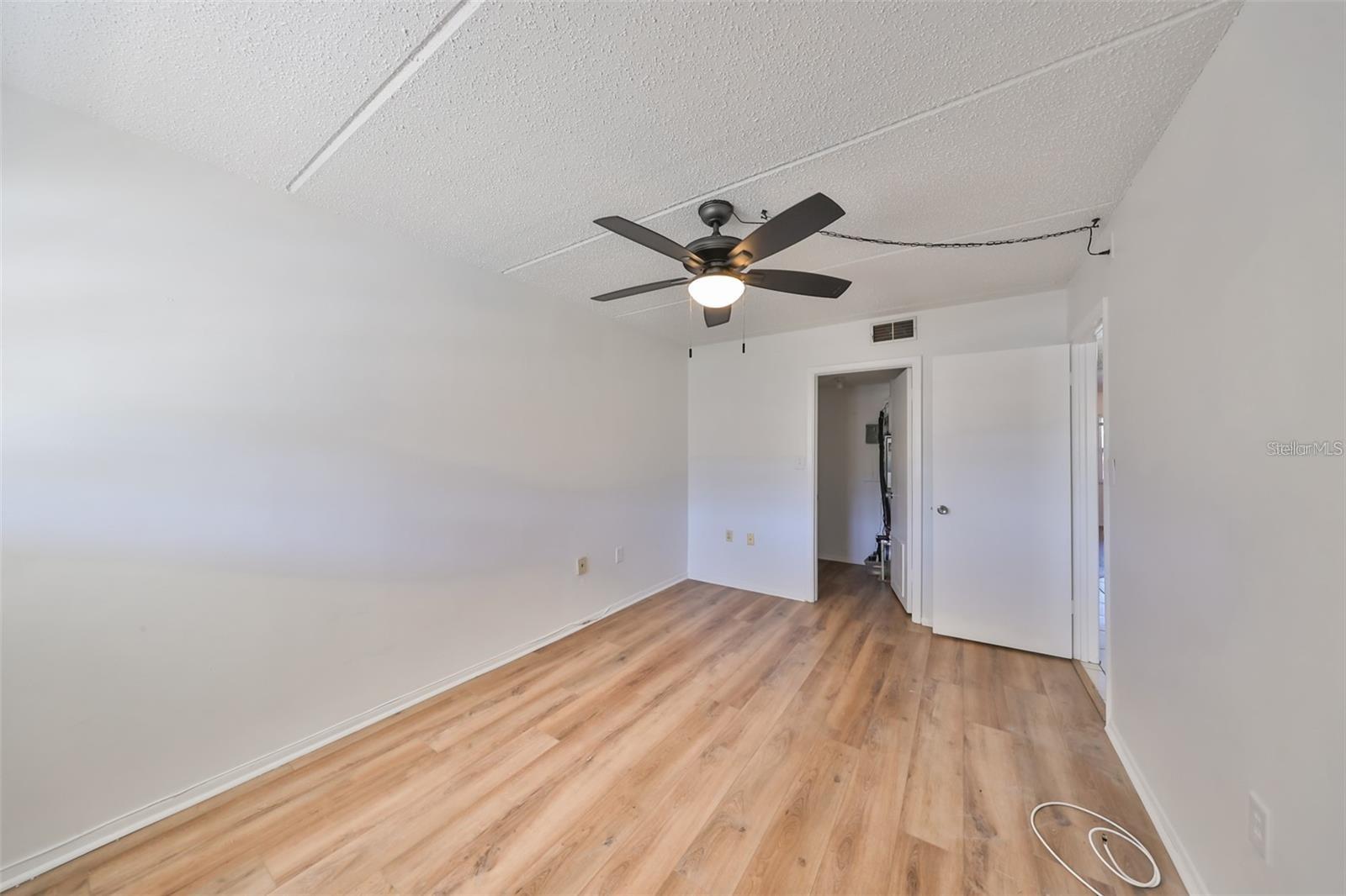 Image 16 of 23 For 11700 Park Boulevard 209