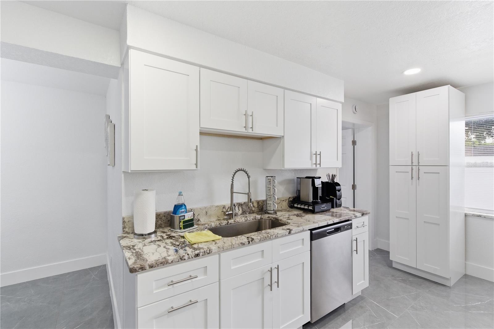 Image 12 of 37 For 1379 Lemon Street