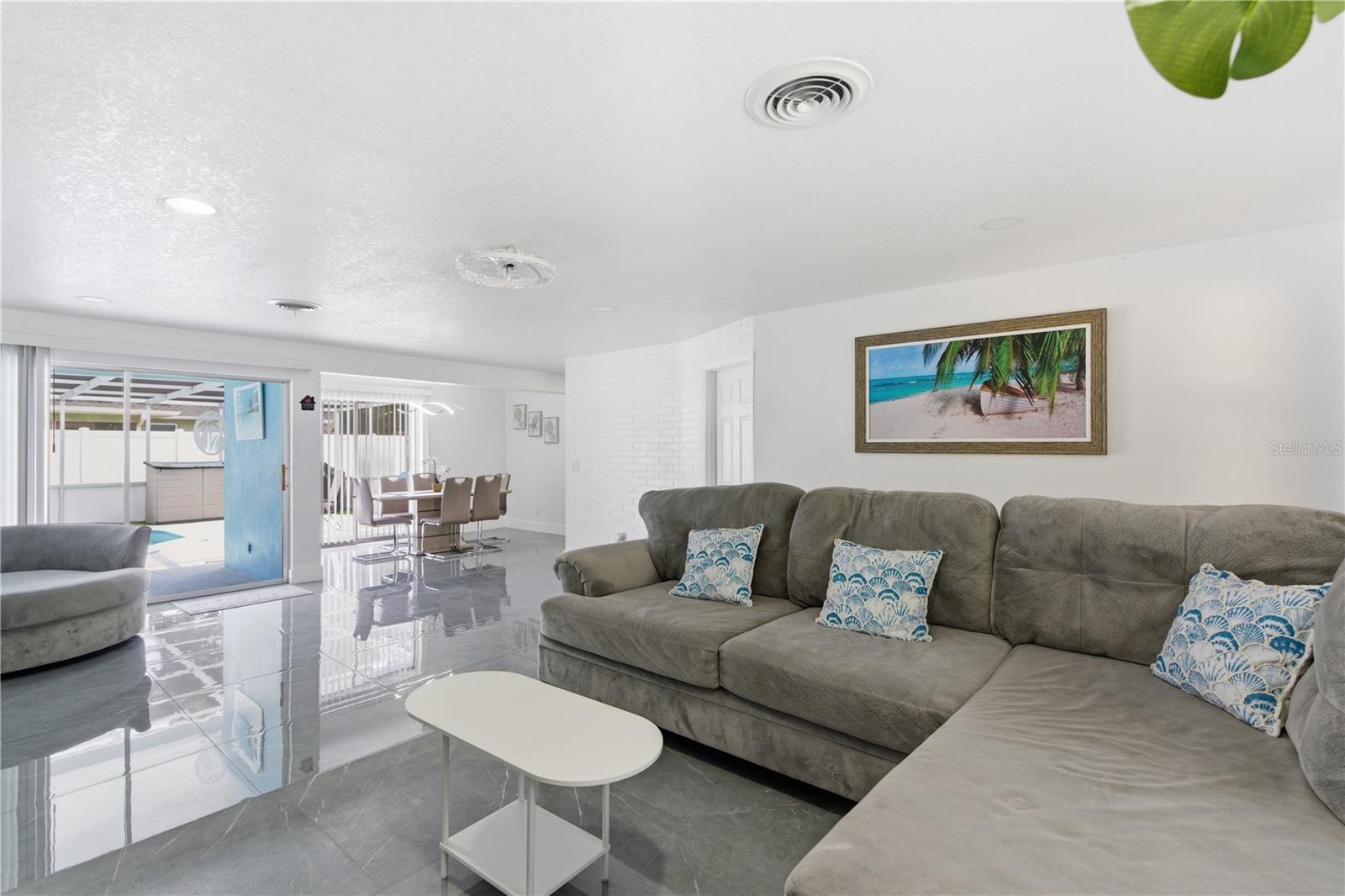 Image 6 of 37 For 1379 Lemon Street