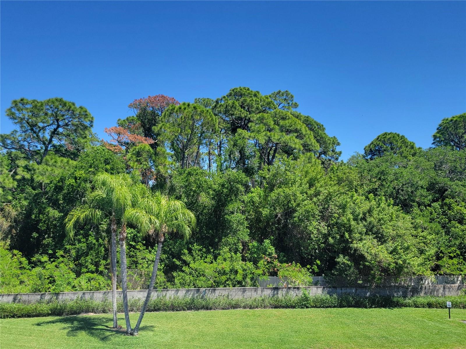 Image 2 of 40 For 4720 Locust Street Ne 219