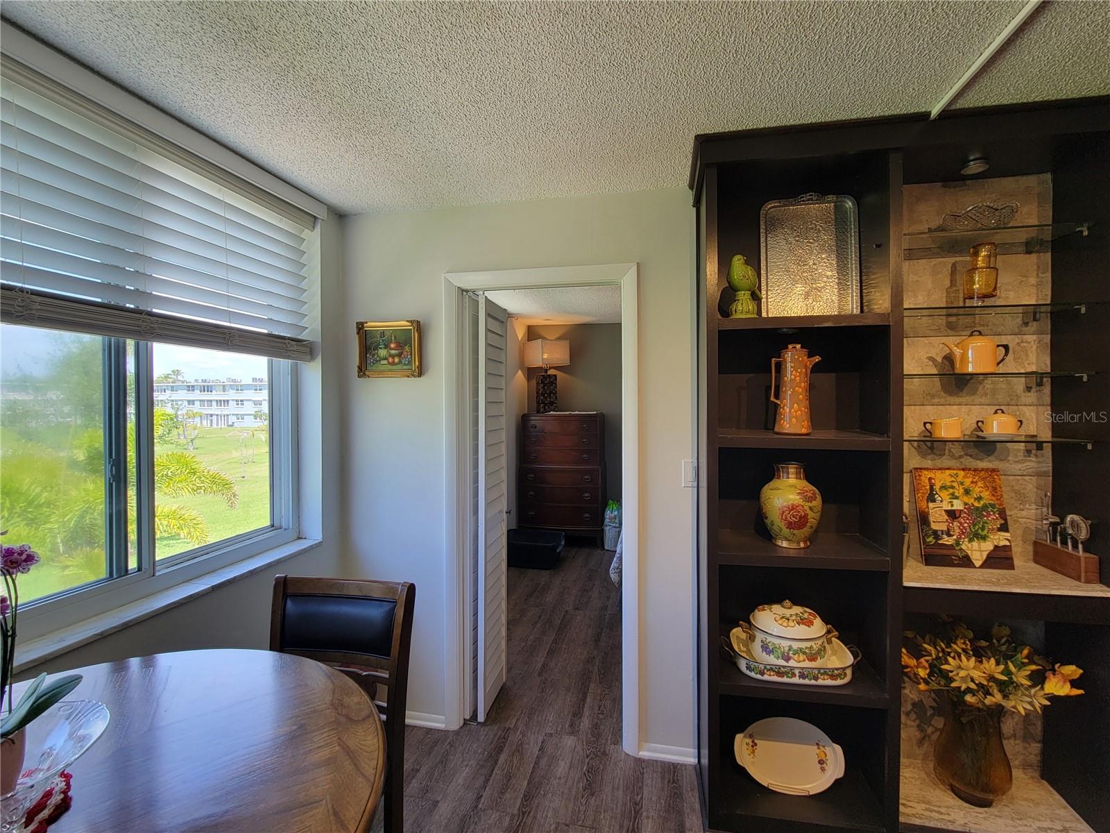 Image 22 of 40 For 4720 Locust Street Ne 219