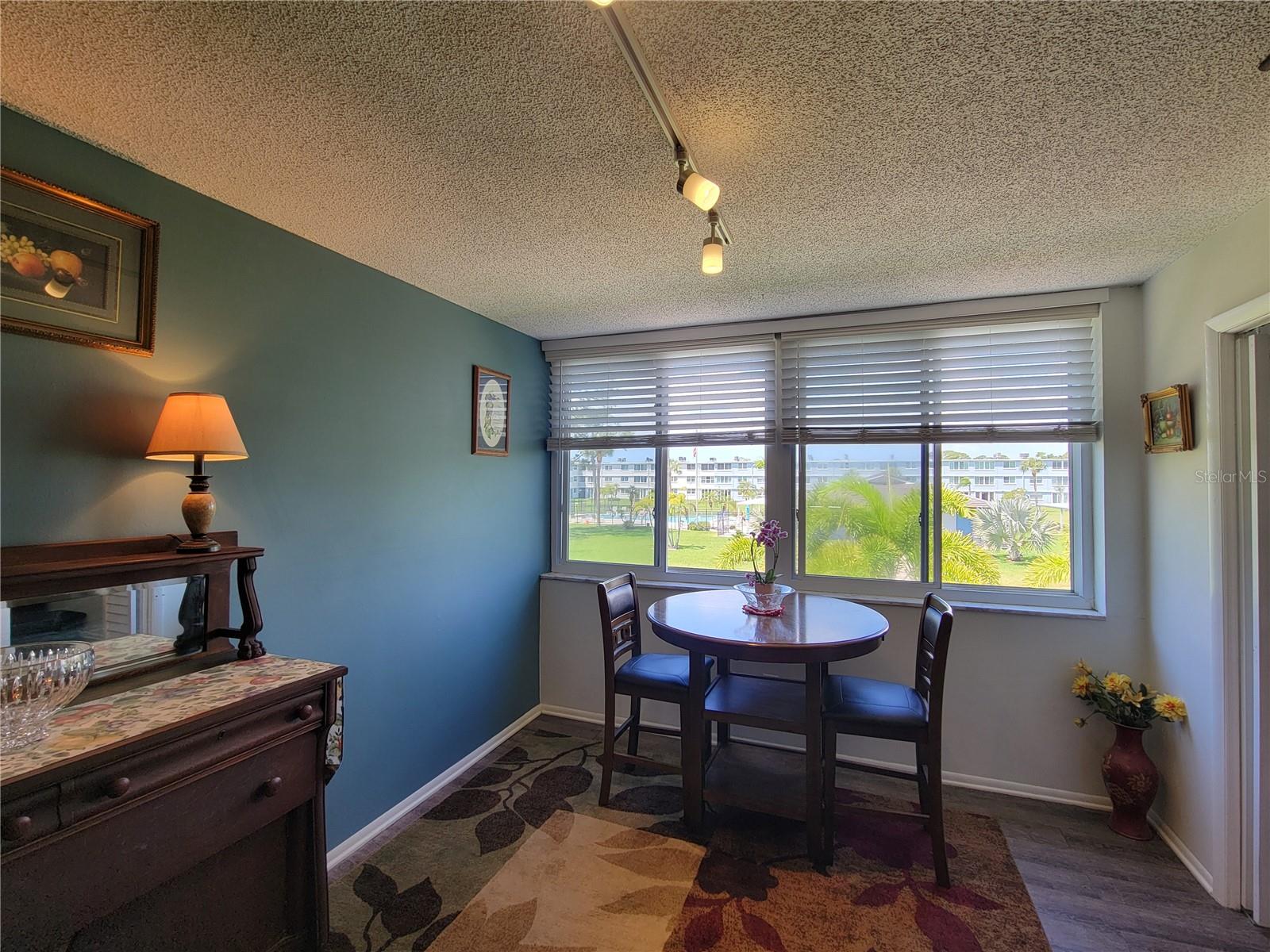 Image 24 of 40 For 4720 Locust Street Ne 219