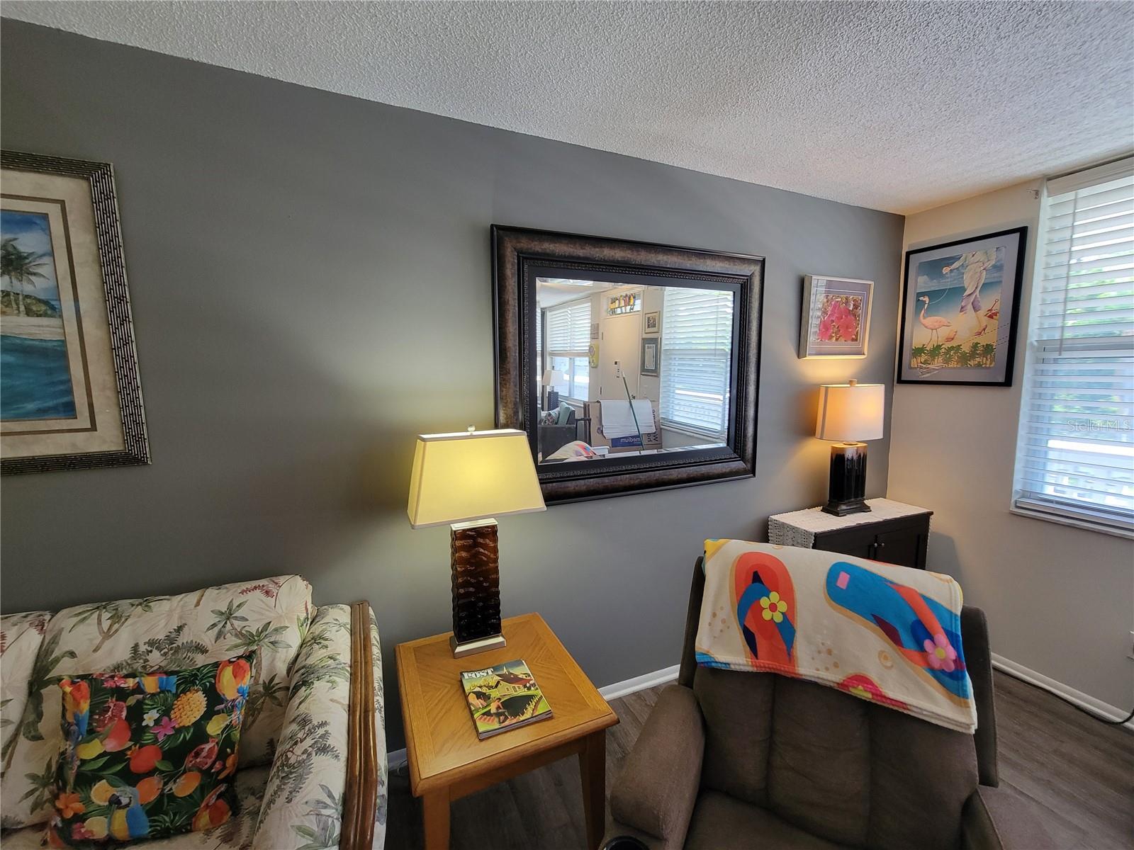 Image 9 of 40 For 4720 Locust Street Ne 219