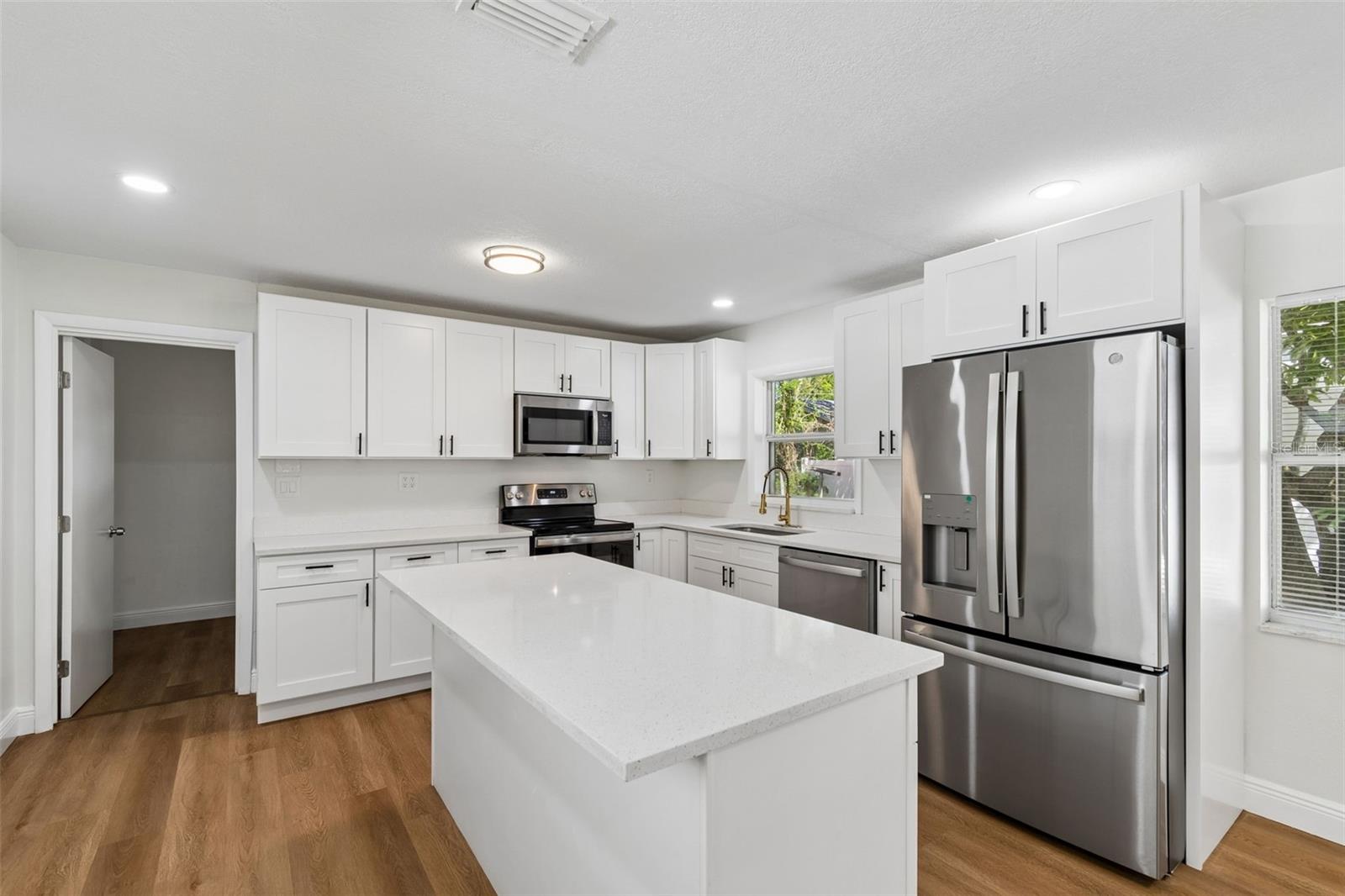 Image 12 of 39 For 1212 24th Avenue