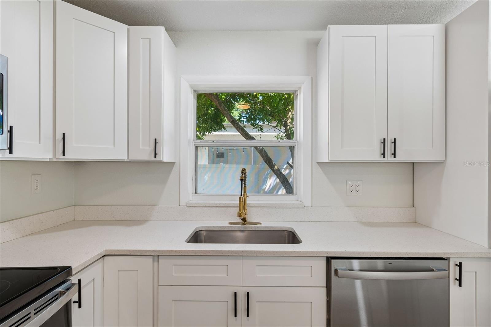 Image 17 of 39 For 1212 24th Avenue