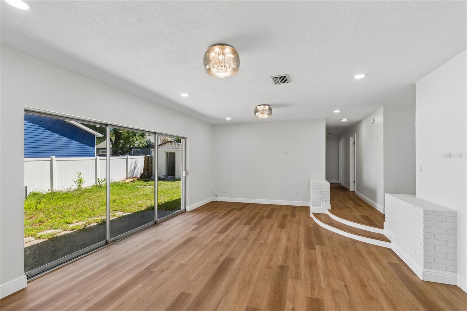 Image 5 of 39 For 1212 24th Avenue