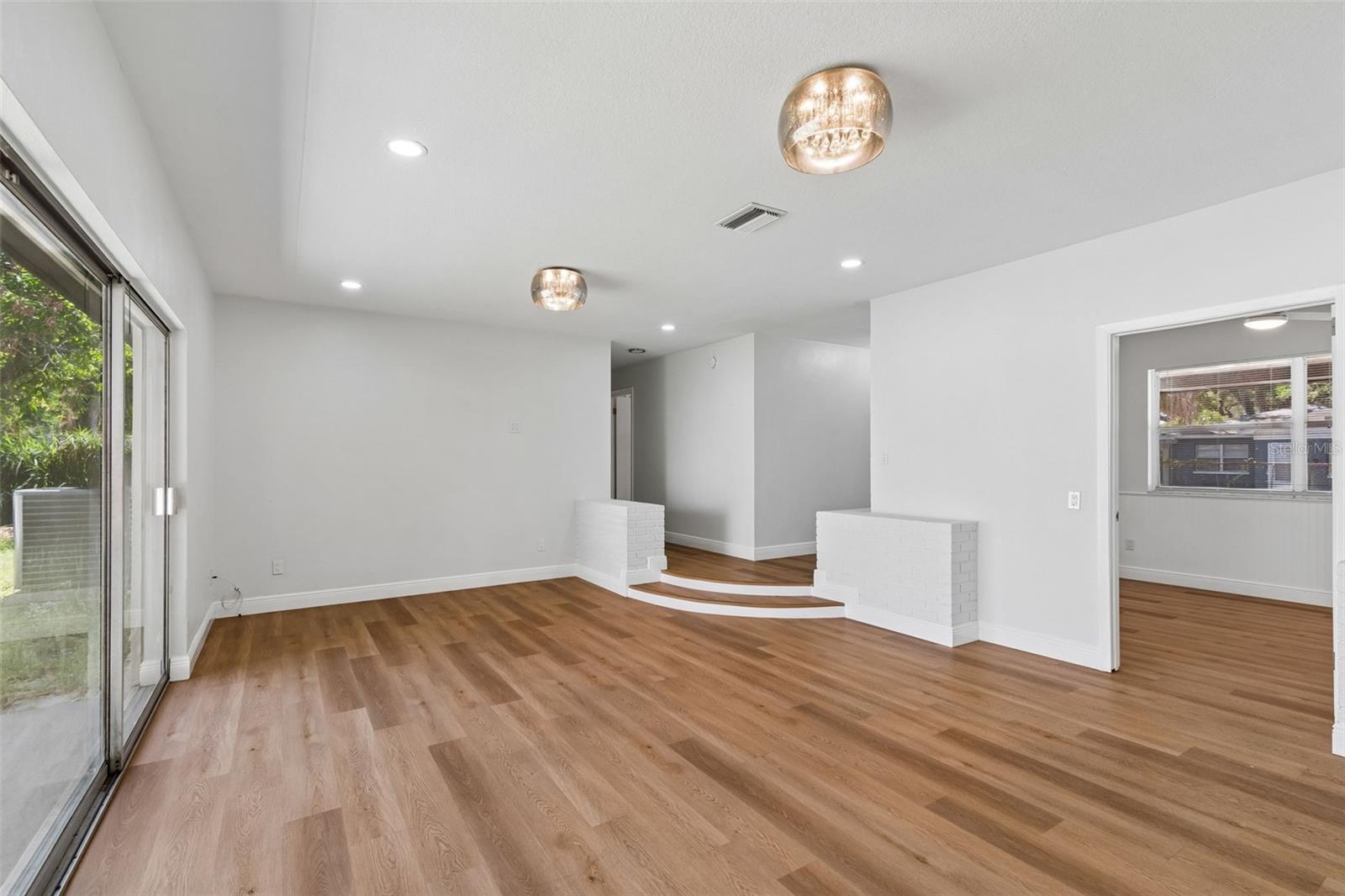 Image 7 of 39 For 1212 24th Avenue