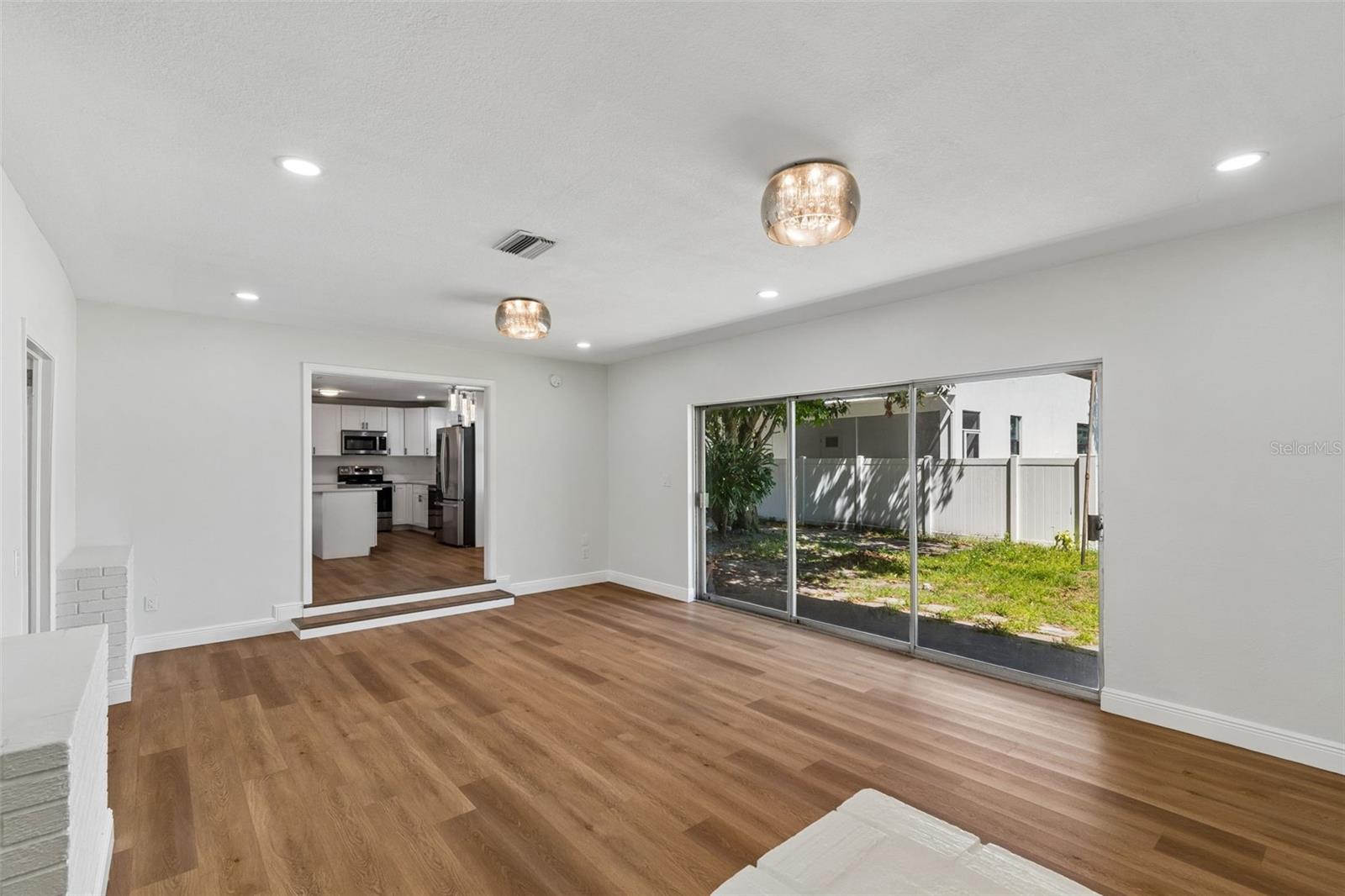 Image 8 of 39 For 1212 24th Avenue