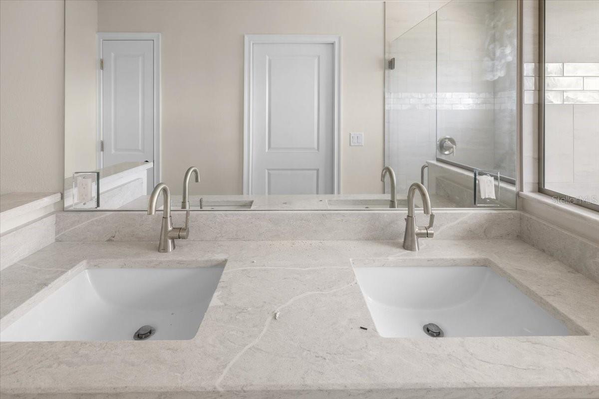 Image 17 of 44 For 3498 Centavo Court