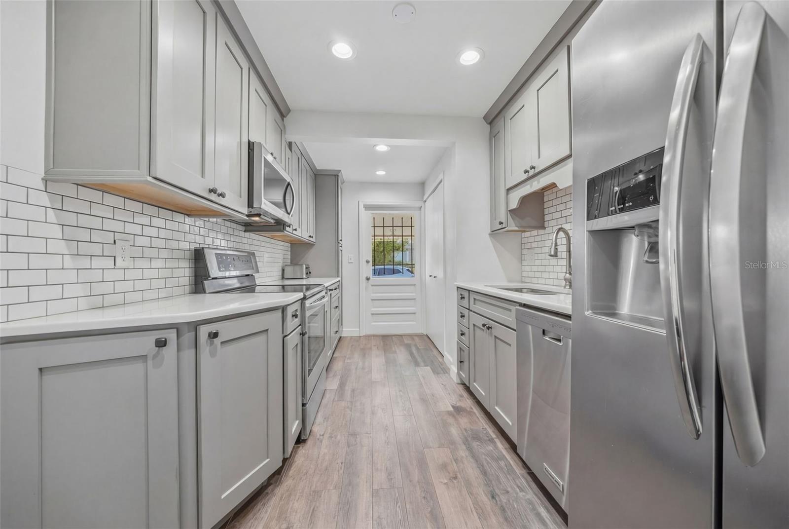 Image 15 of 42 For 1100 32nd Avenue N