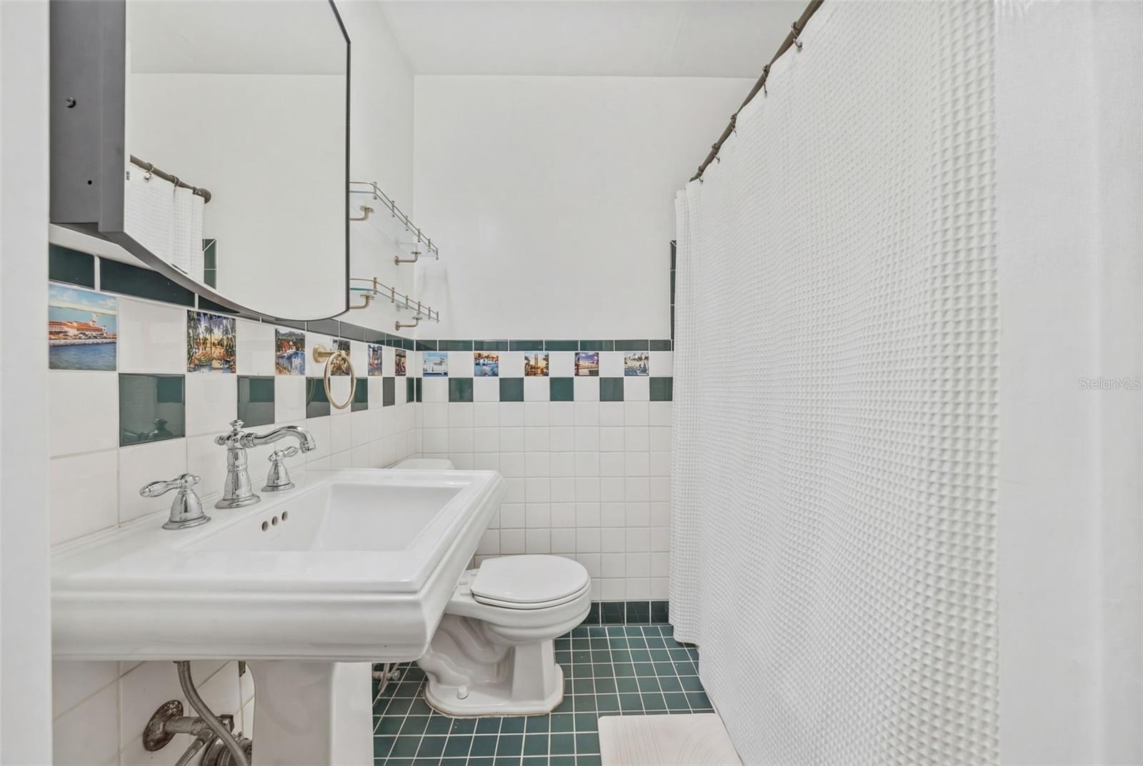 Image 22 of 42 For 1100 32nd Avenue N