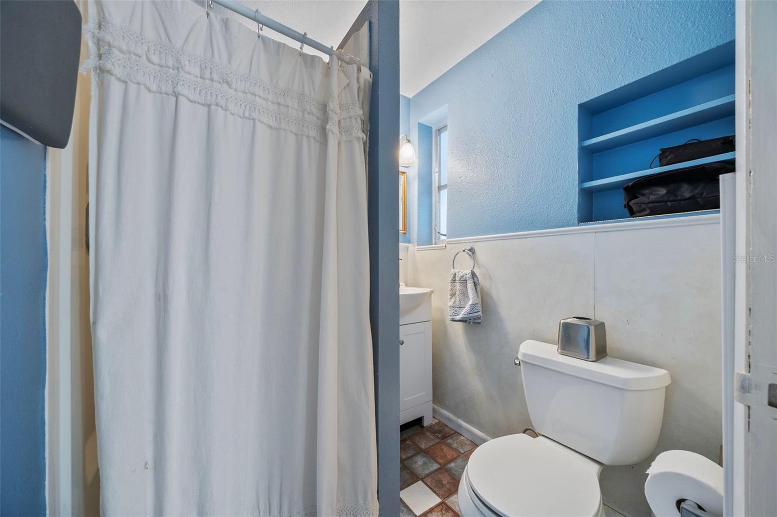 Image 24 of 42 For 1100 32nd Avenue N