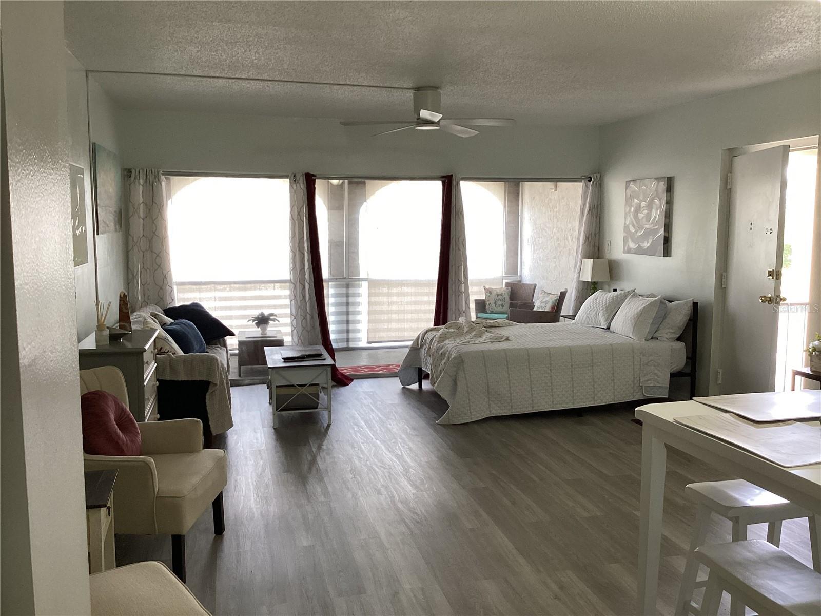 Image 4 of 12 For 7701 Starkey Road 206