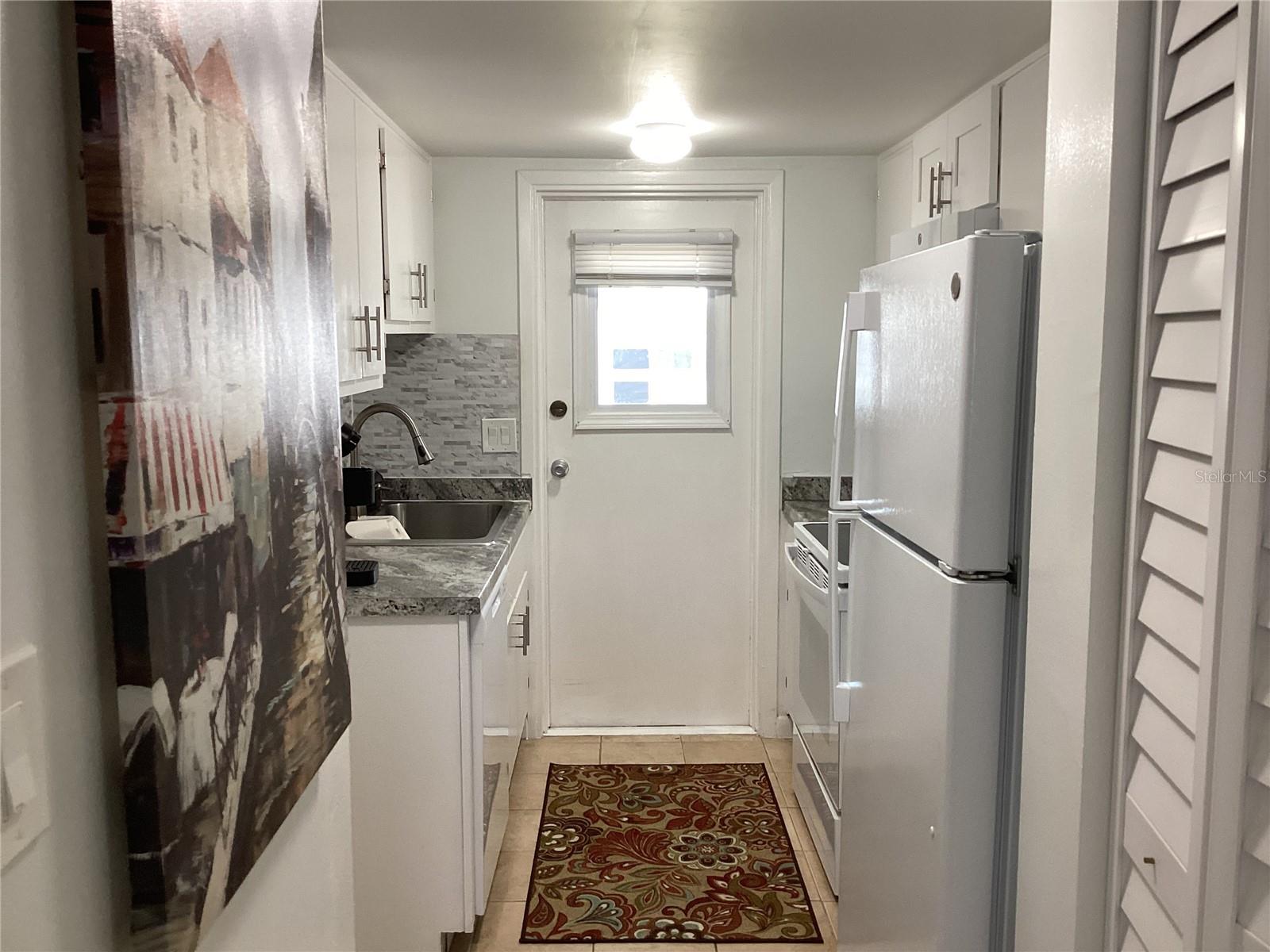 Image 5 of 12 For 7701 Starkey Road 206