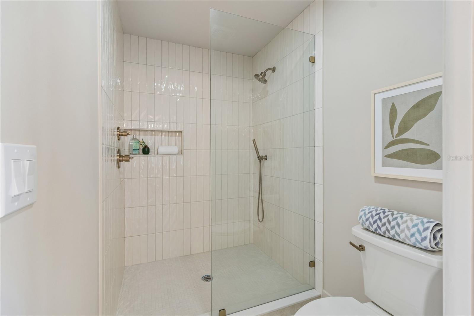 Image 20 of 42 For 11913 Nicklaus Circle