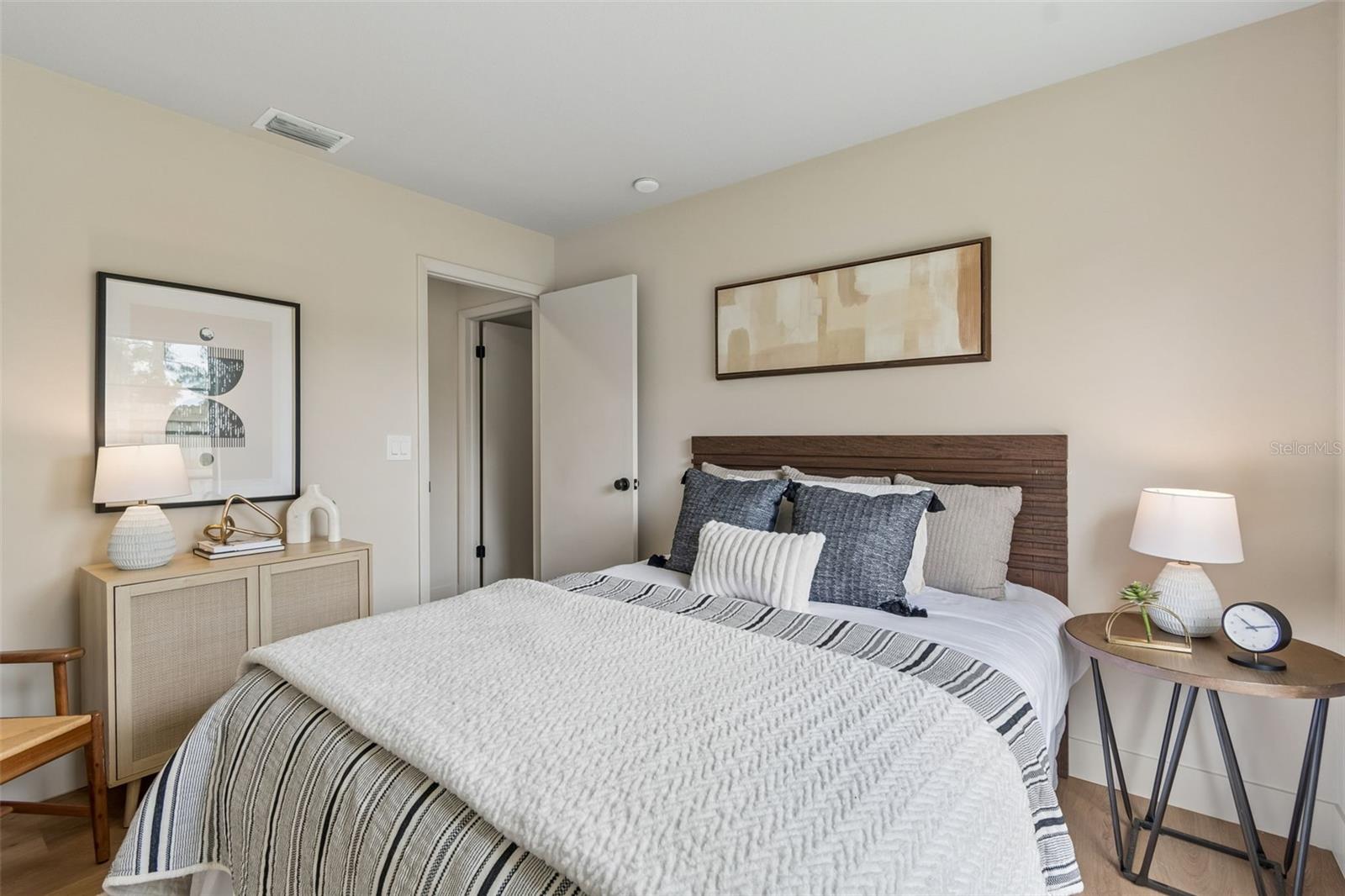 Image 27 of 42 For 11913 Nicklaus Circle