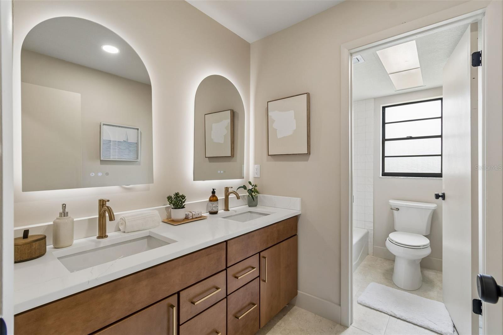 Image 29 of 42 For 11913 Nicklaus Circle