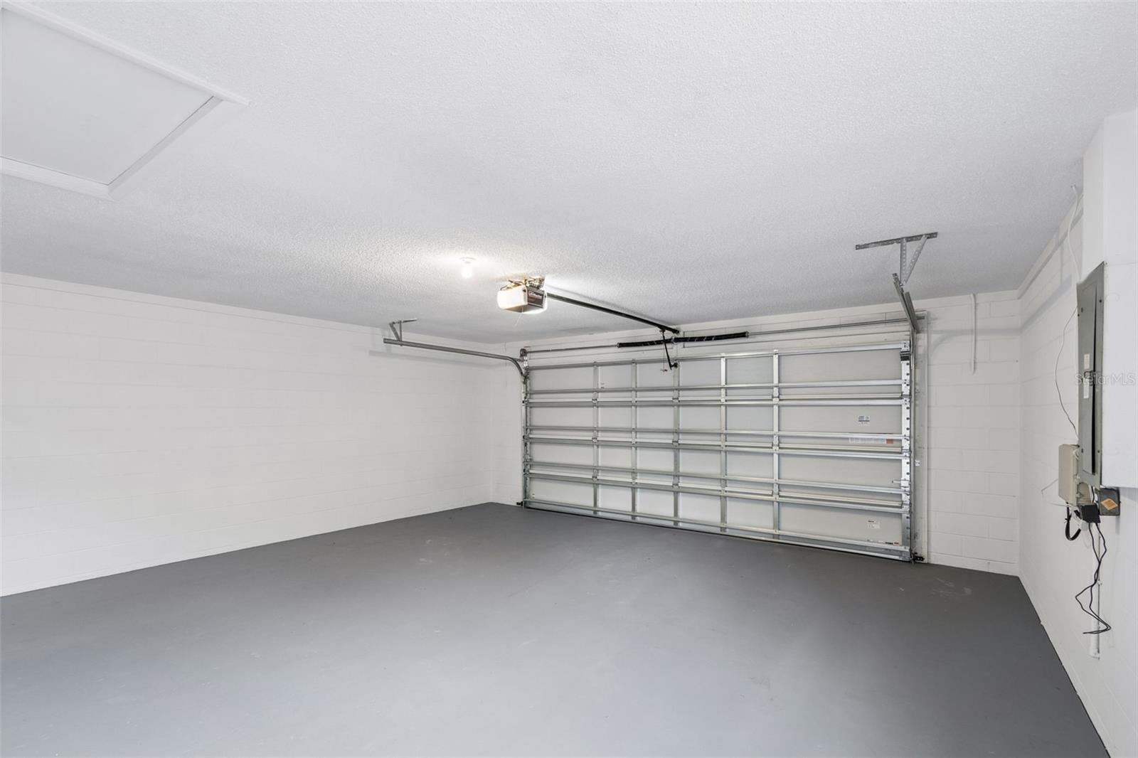 Image 40 of 42 For 11913 Nicklaus Circle