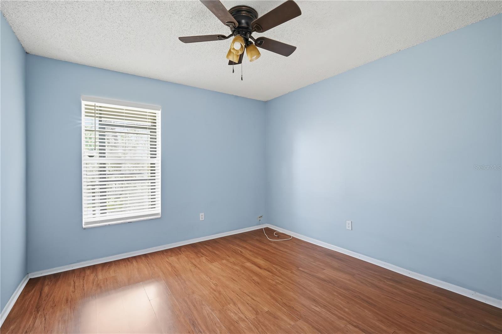 Image 13 of 23 For 4022 Tumble Wood Trail 201