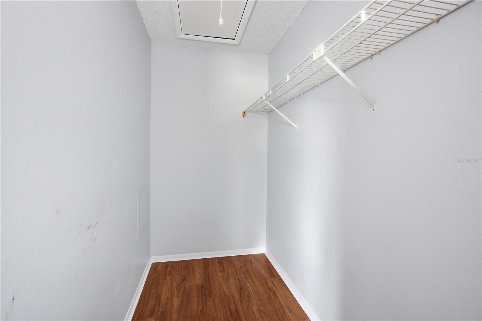 Image 18 of 23 For 4022 Tumble Wood Trail 201